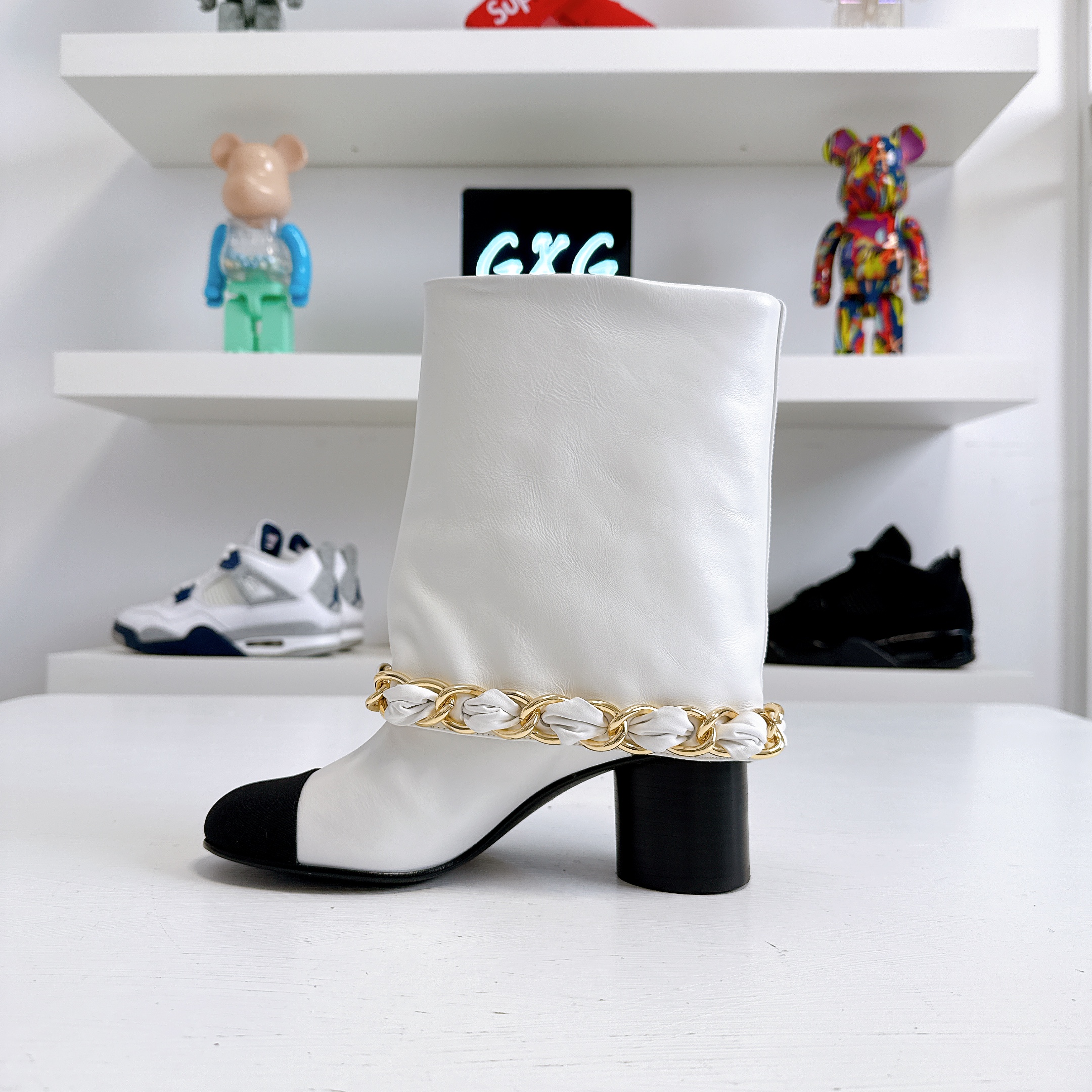 Chanel Short Boots With Chain White Cowhide Black Grosgrain