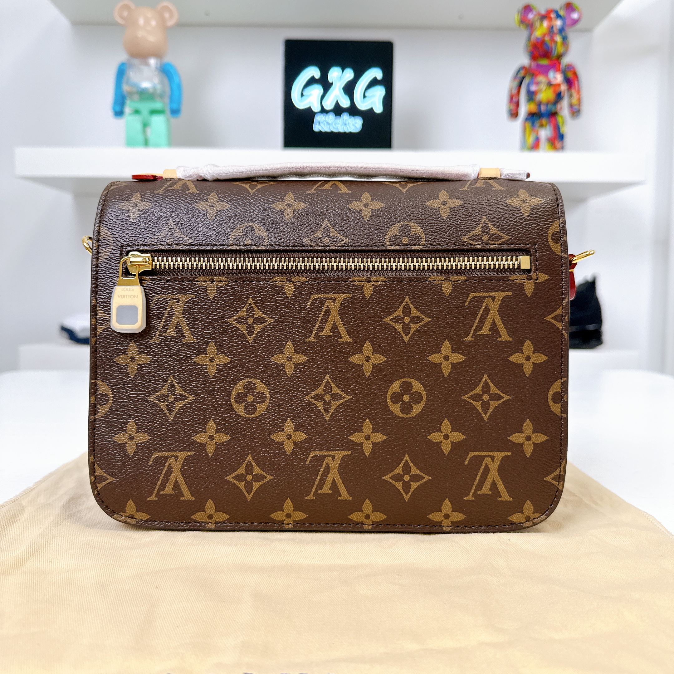 Louis Vuitton Monogram Pochette Metis