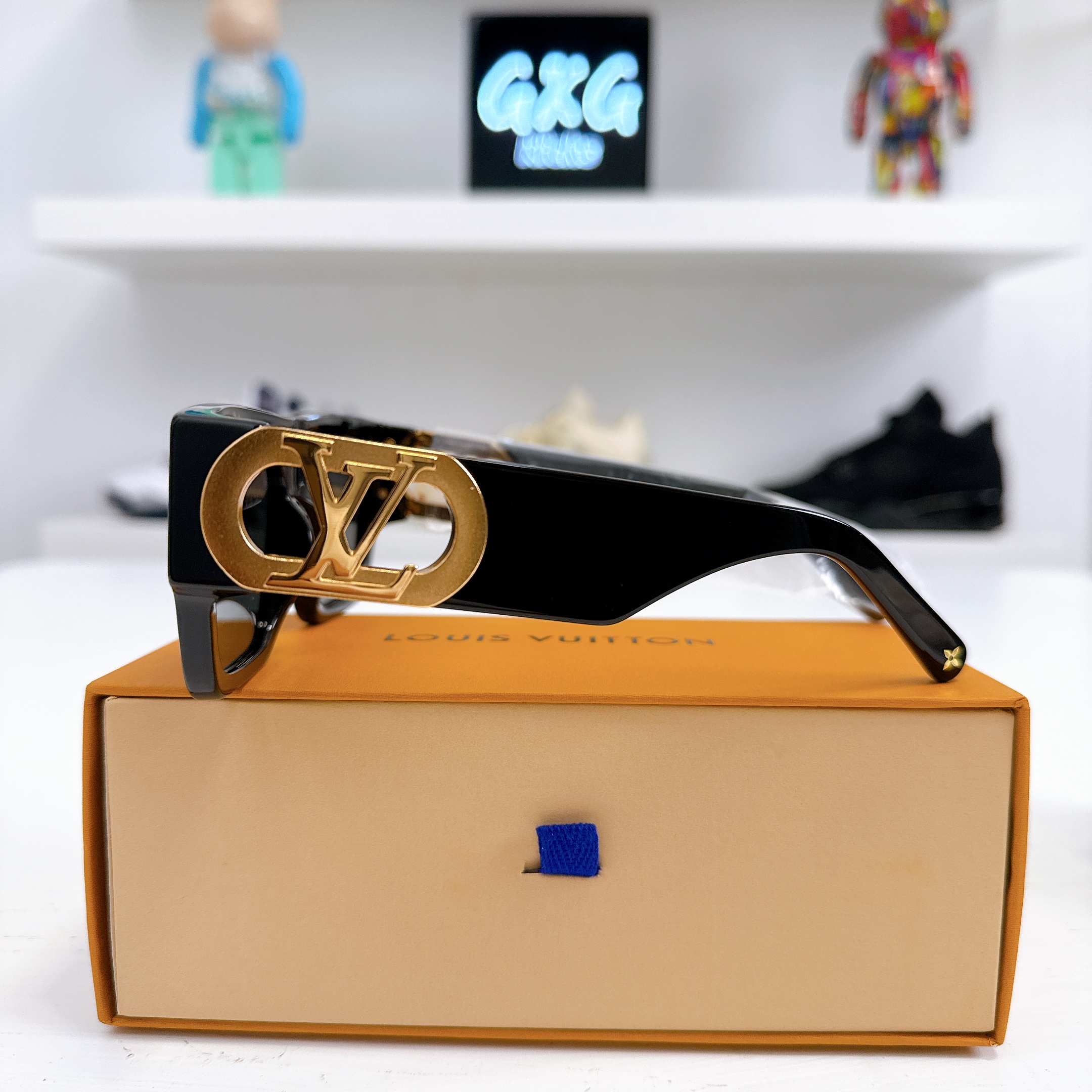 LV Clash Square Large Sunglasses