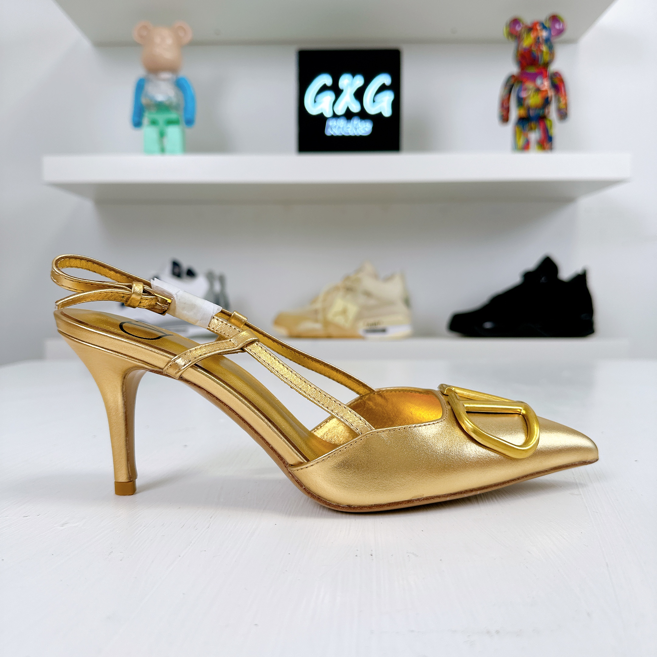 Valentino Garavani Leather VLogo Strass Slingback Pumps