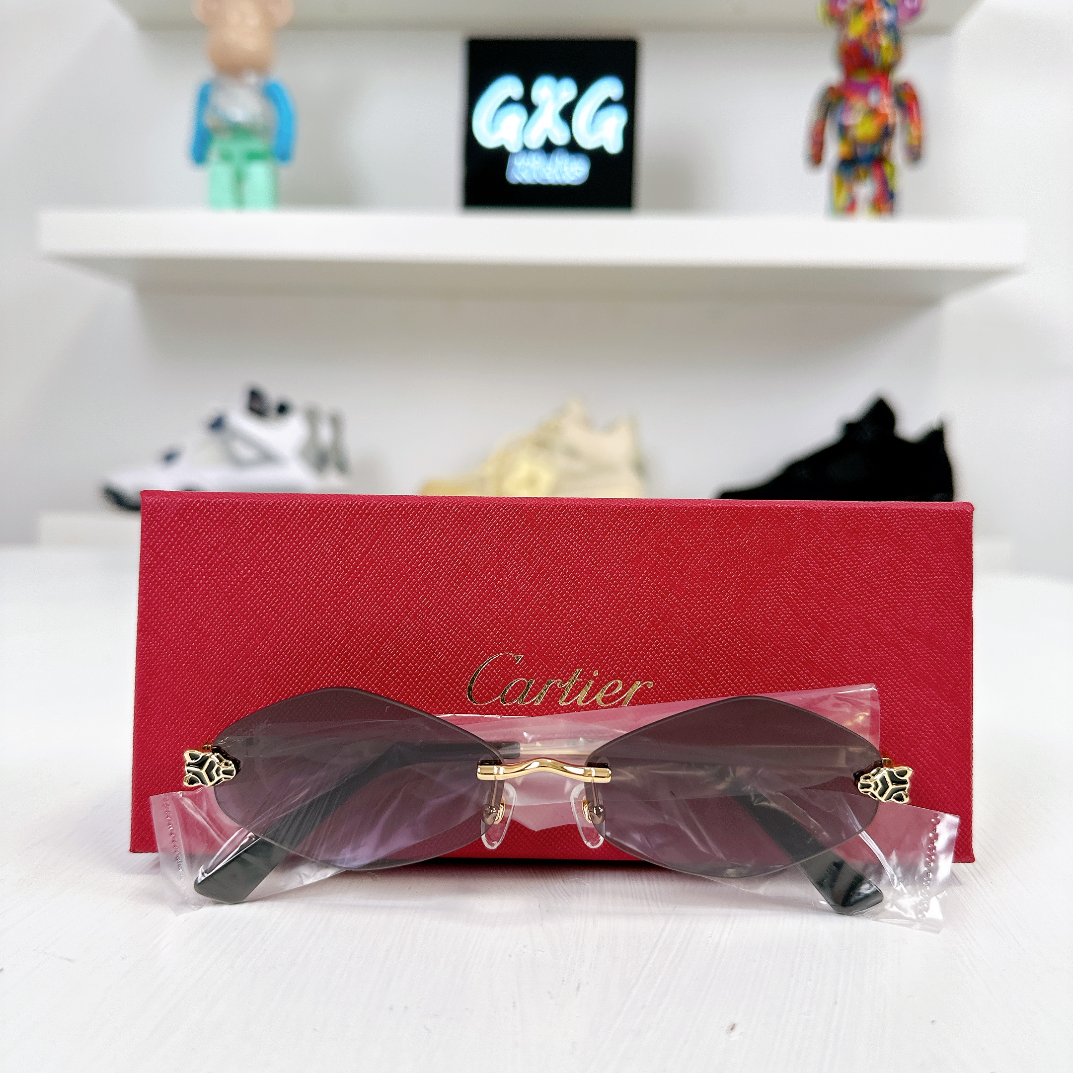 Sunglasses Cartier Beige in Metal