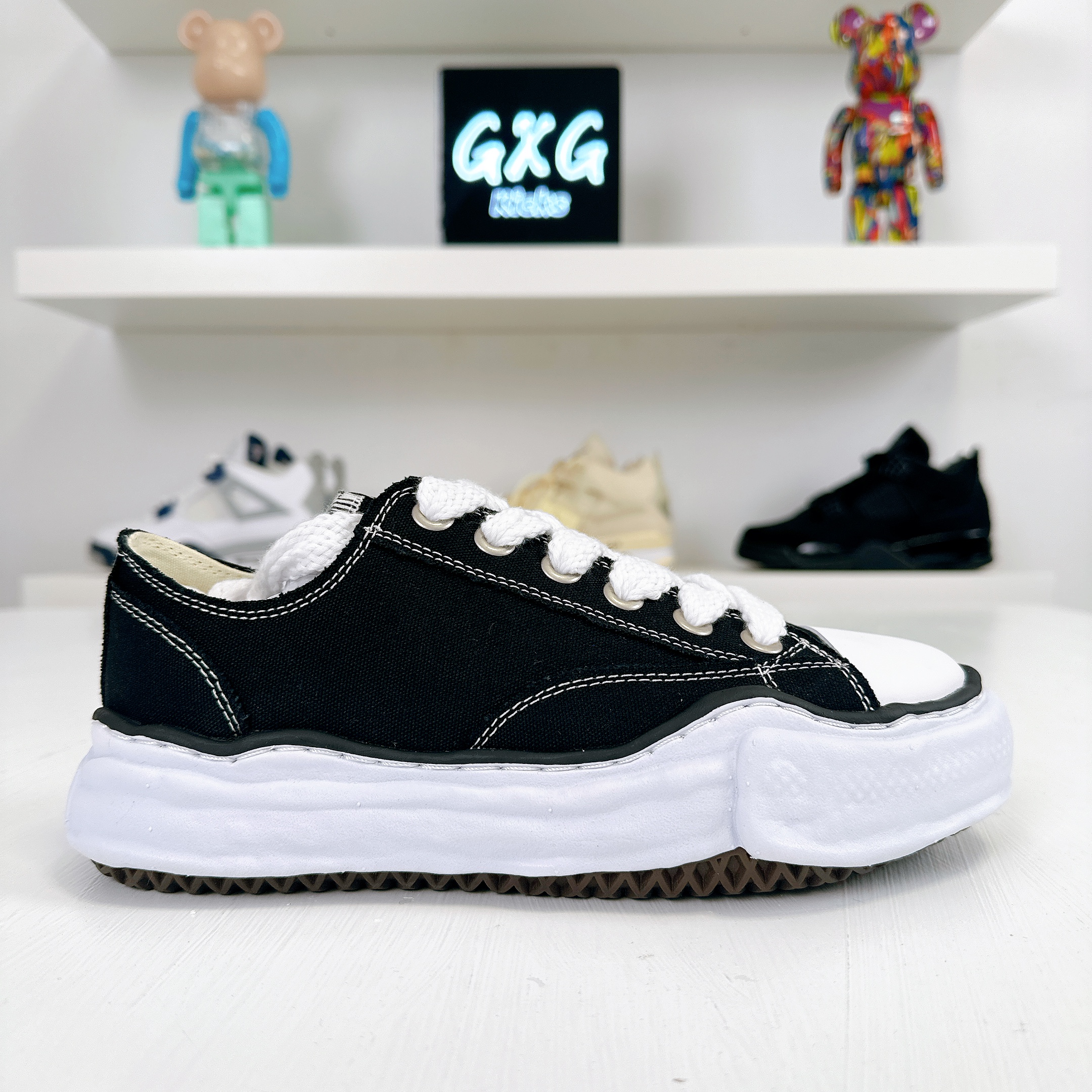 Maison MIHARA YASUHIRO HANK OG Sole Canvas Low 'Black White' A05FW702-BLK