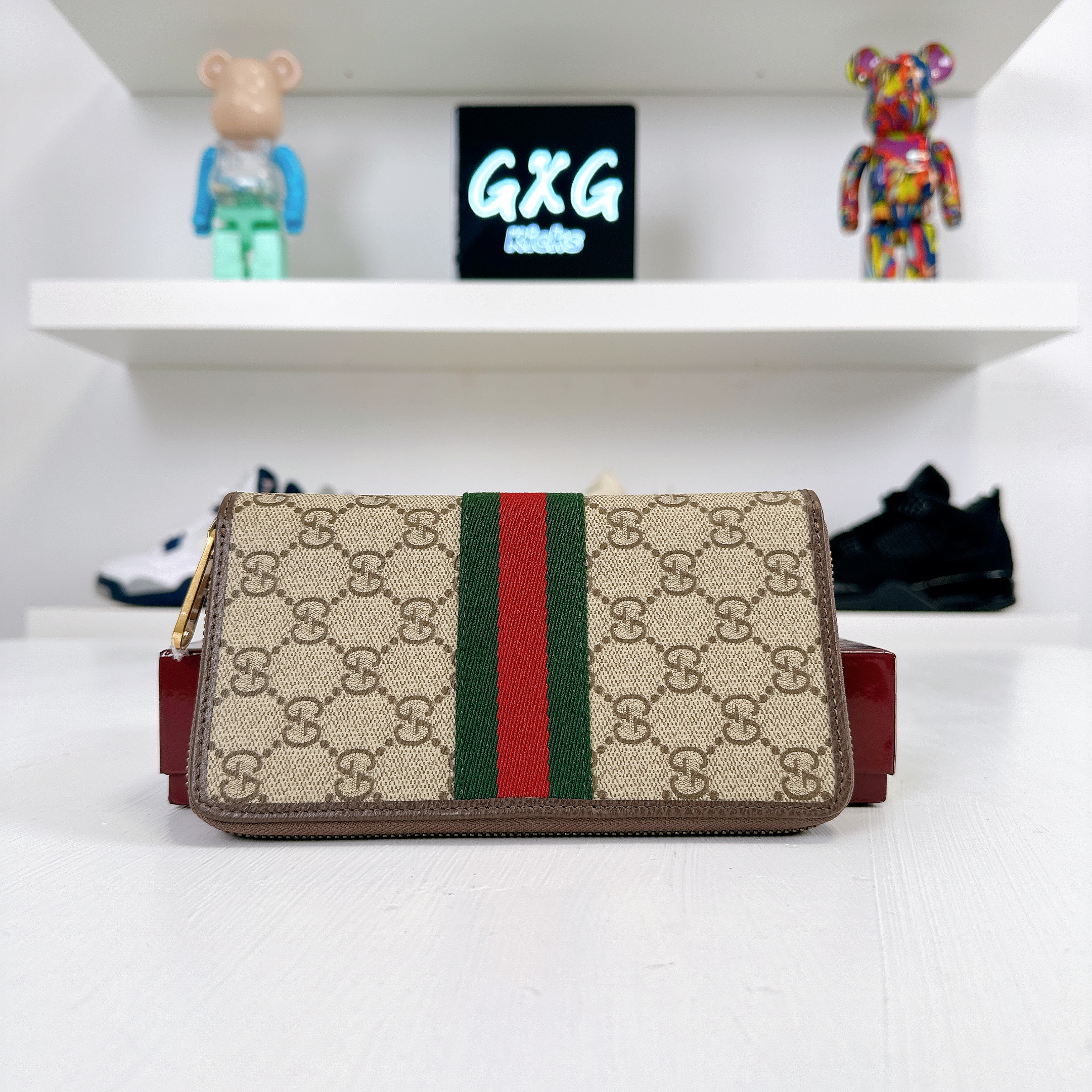 Gucci GG Canvas Chain Wallet  Brown