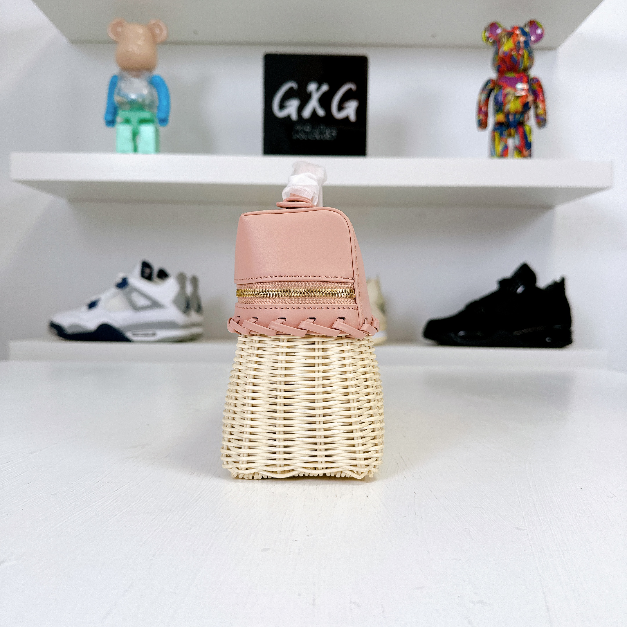 LORO PIANA Wicker Calfskin L19 Extra Pocket Pouch Feather Pink