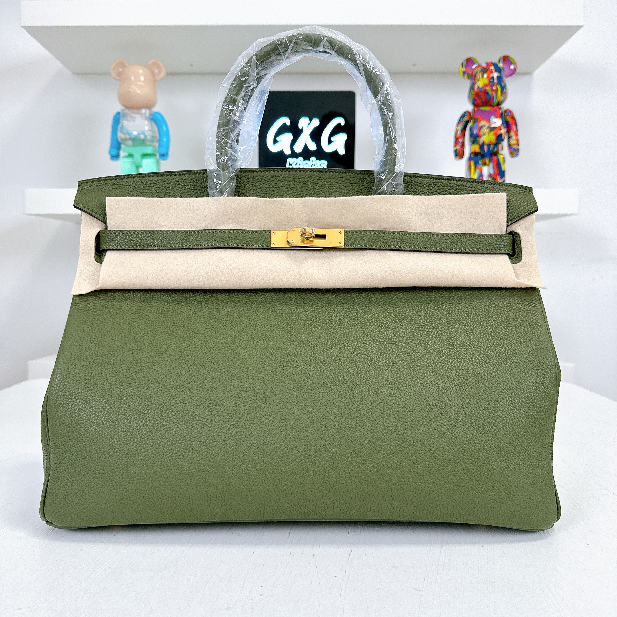 Birkin 30 leather handbag Hermès Green in Leather