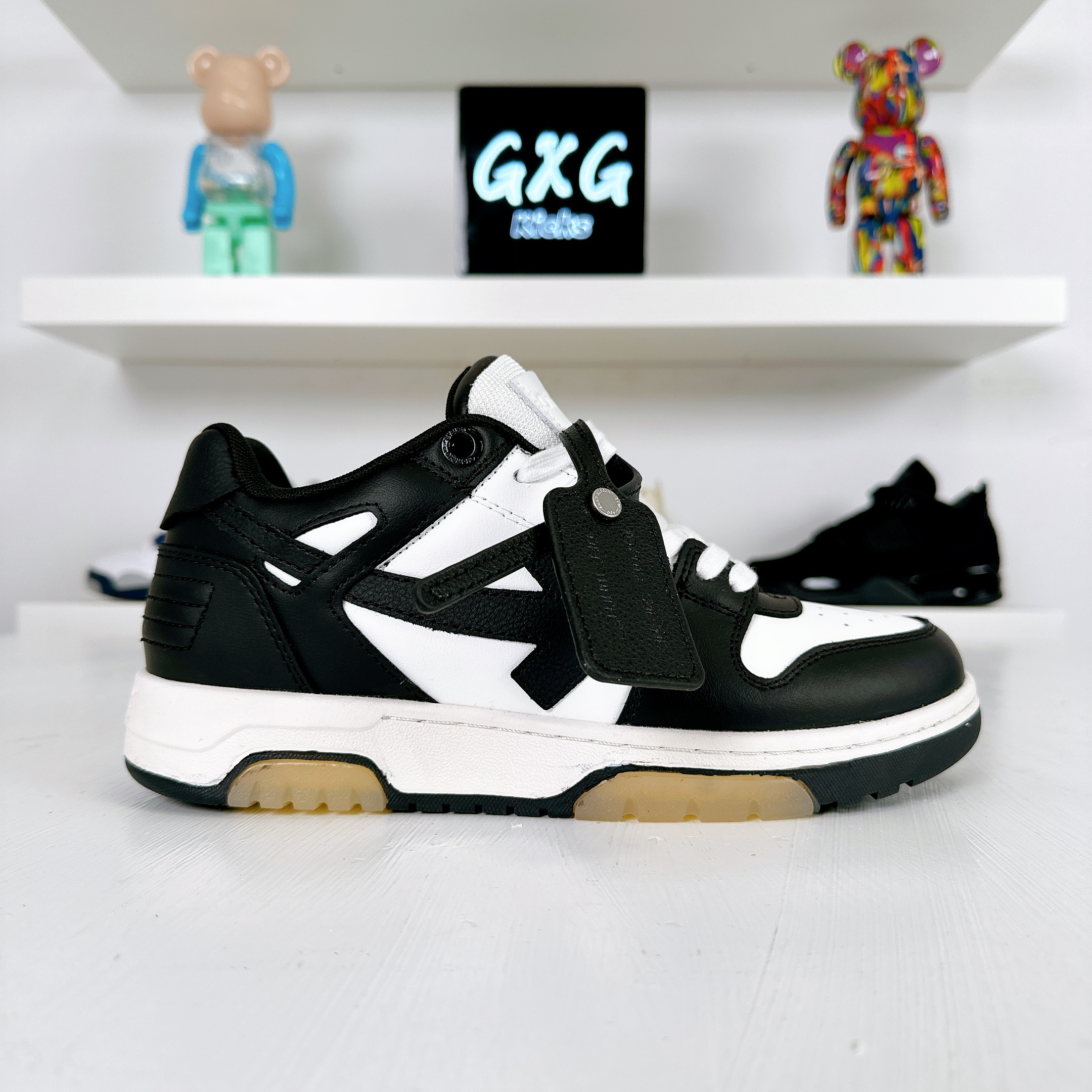 Off-White Out Of Office Low-Top Sneakers 'White Black' OMIA189C99LEA0011004