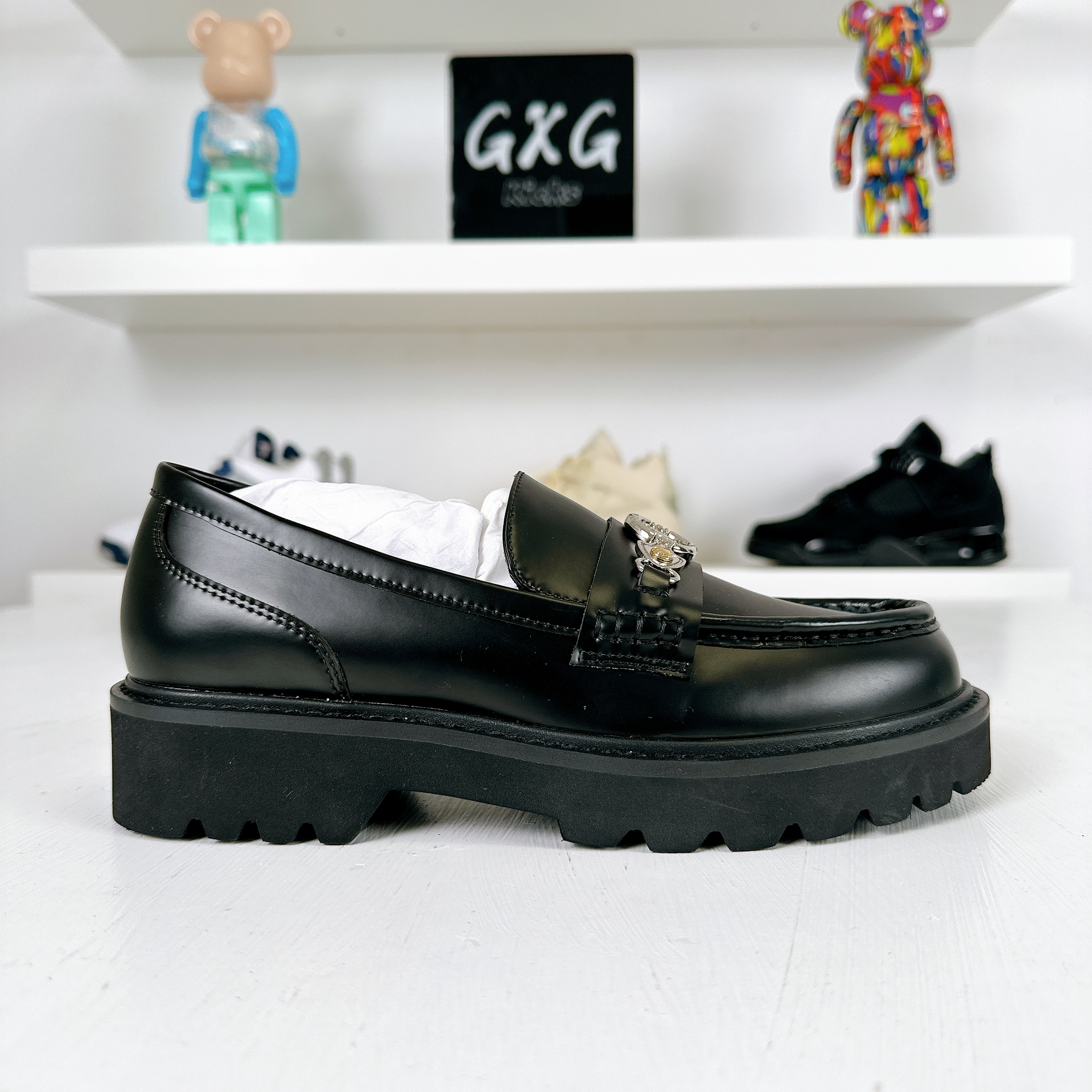 LOUIS VUITTON District Flat Loafer