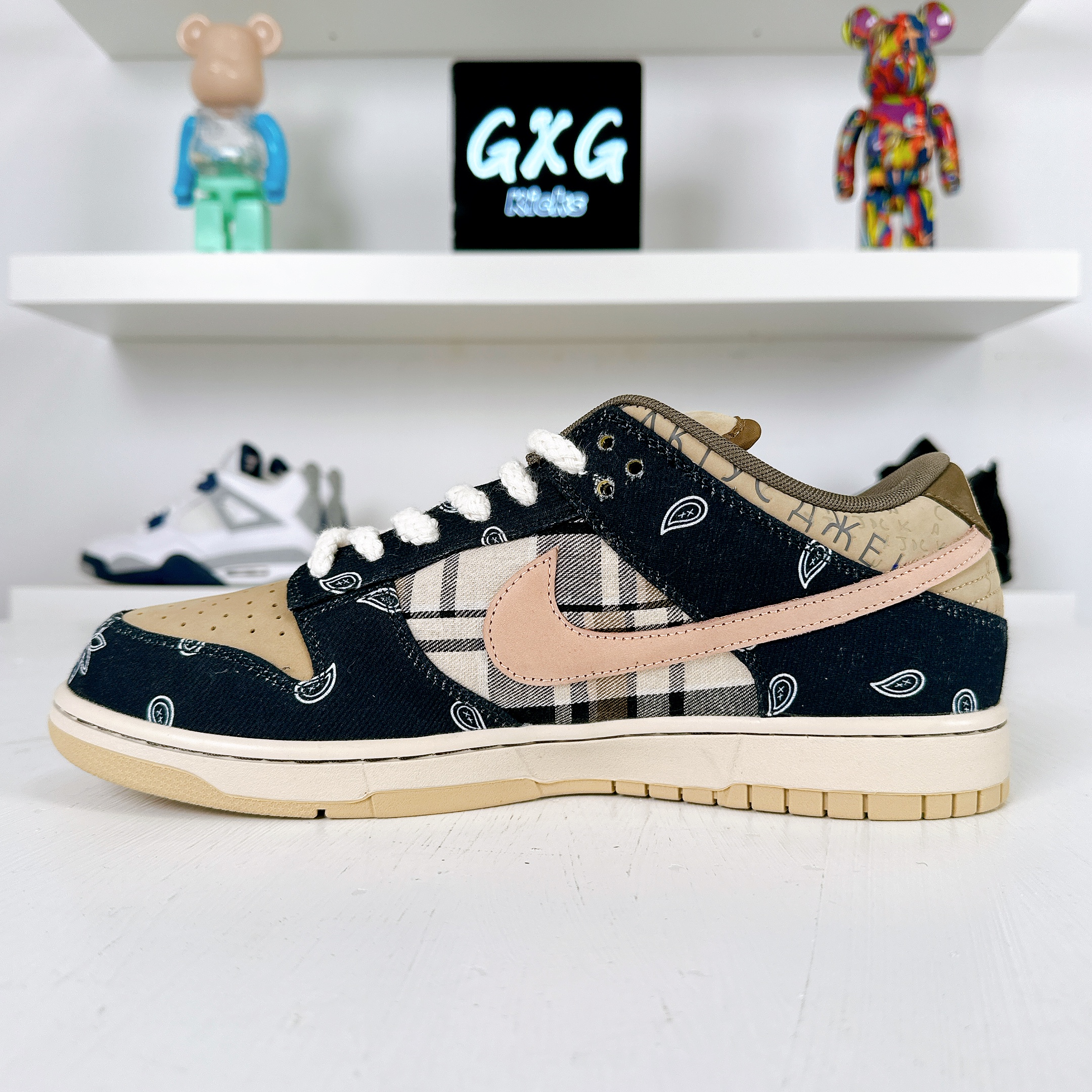 Nike x Travis Scott SB Dunk Low Premium QS 'Cactus Jack' CT5053-001