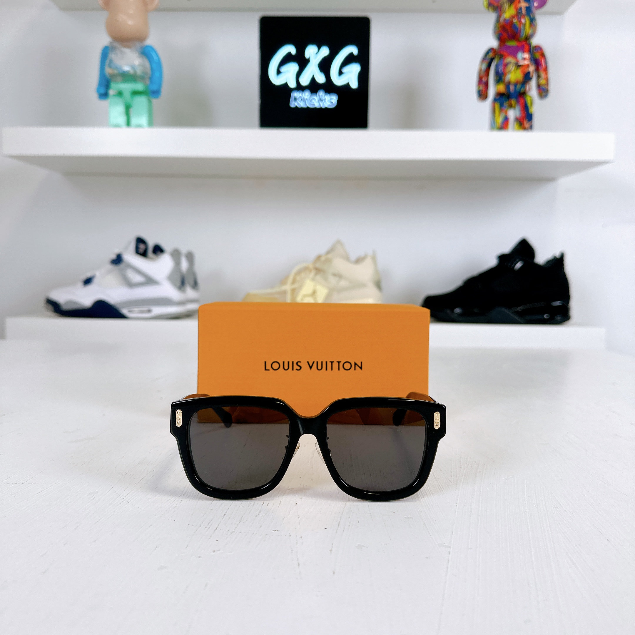 Louis Vuitton Confidence Square Sunglasses