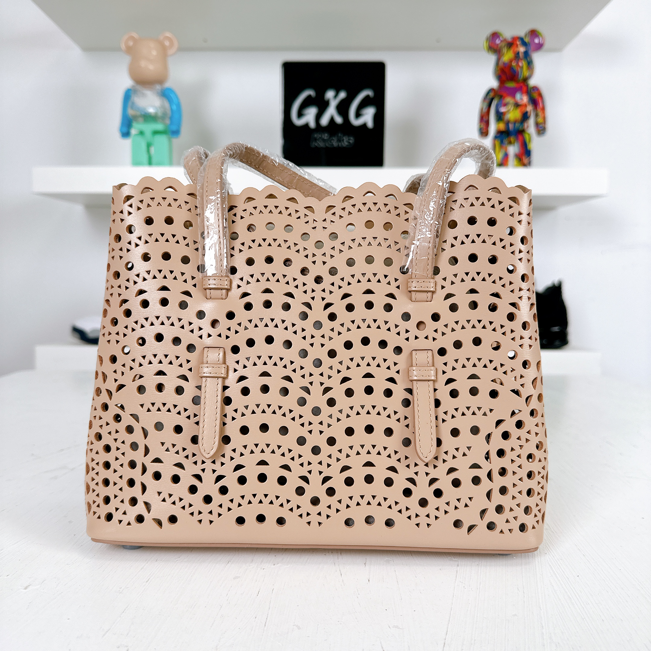 ALAIA Calfskin Vienne Wave Mina 32 Bag Sable