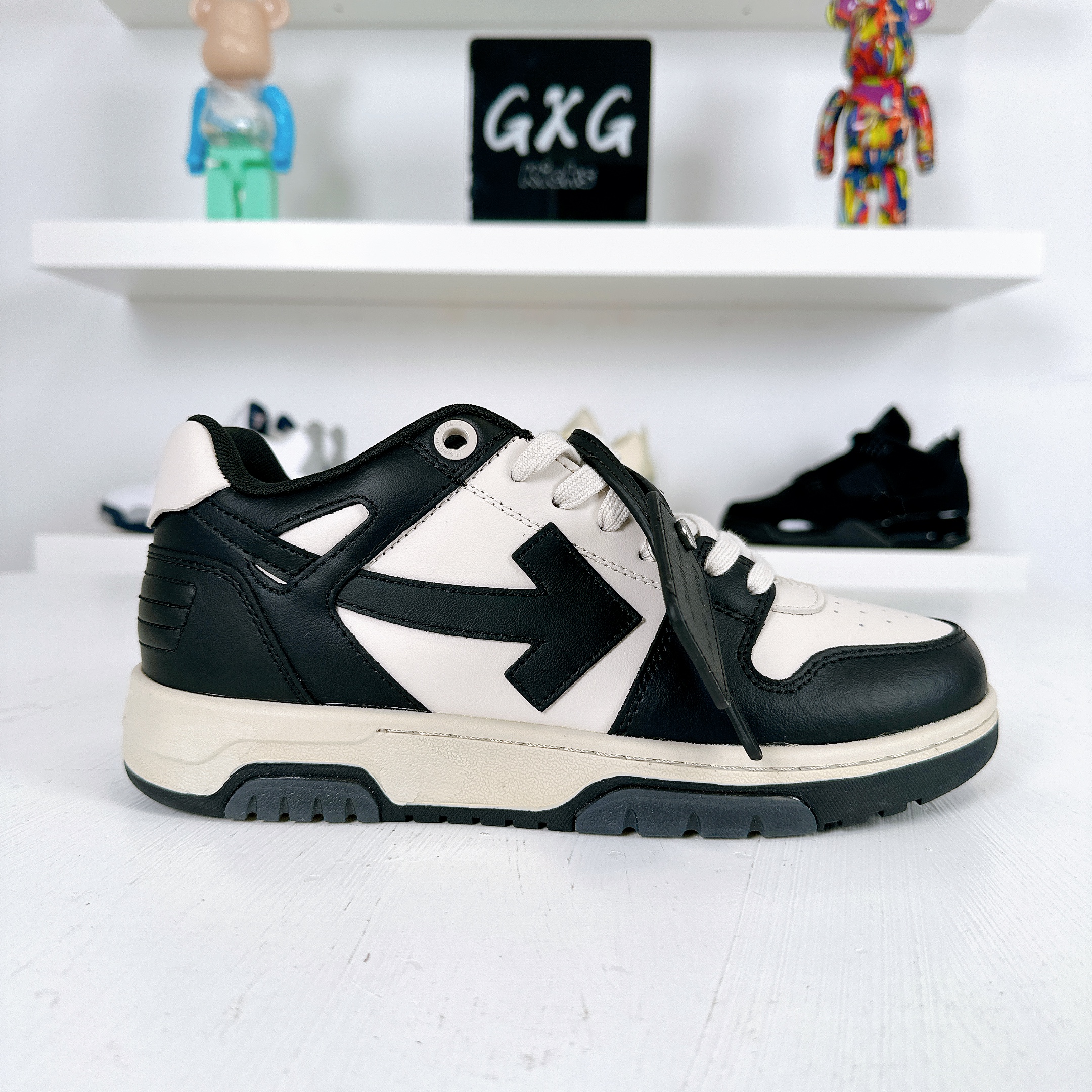 Off-White Out Of Office Low-Top Sneaker 'Black White' OWIA259F21LEA0010107
