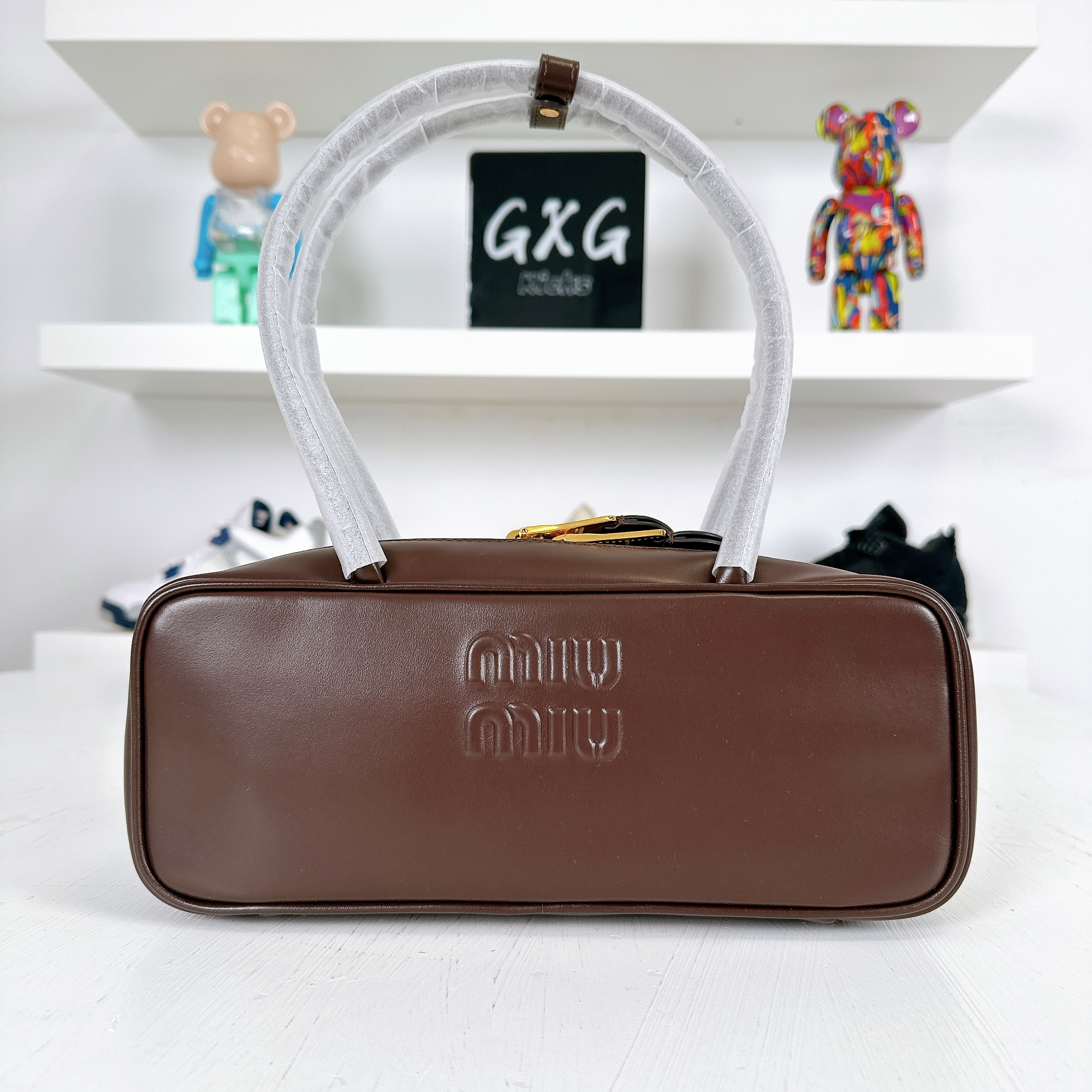 Miu Miu Beau Leather Shoulder Bag in Brown