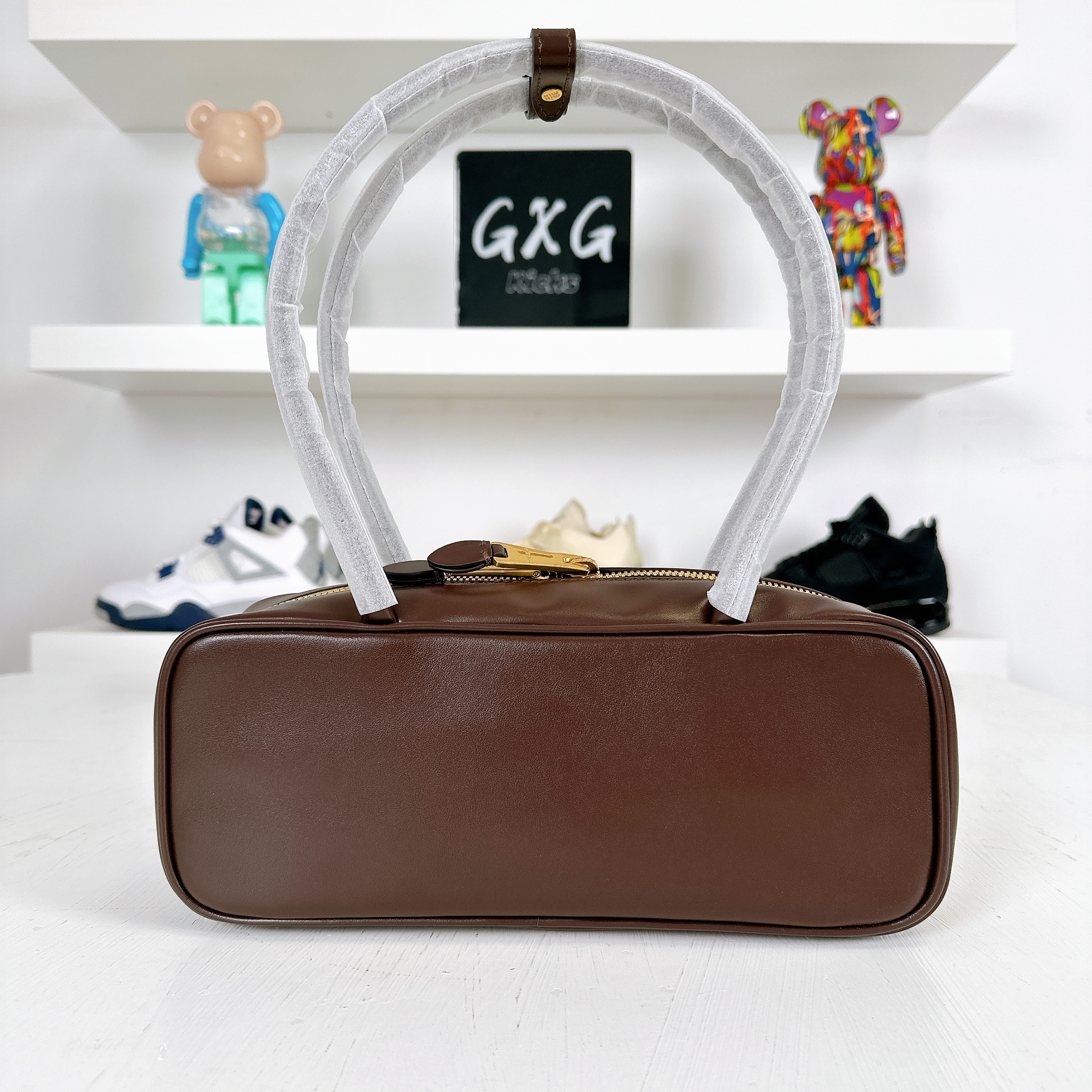 Miu Miu Beau Leather Shoulder Bag in Brown