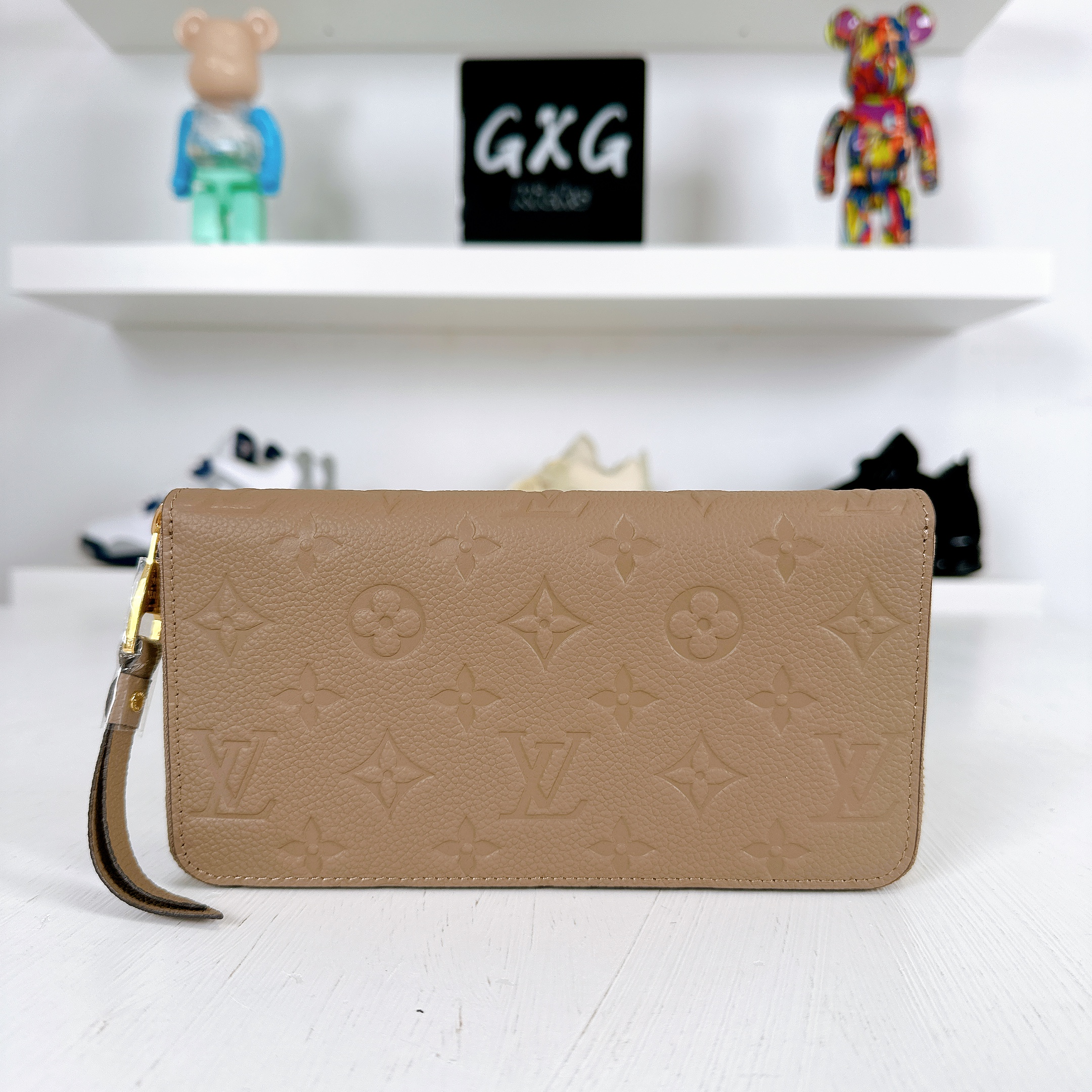 LOUIS VUITTON Sarah Wallets