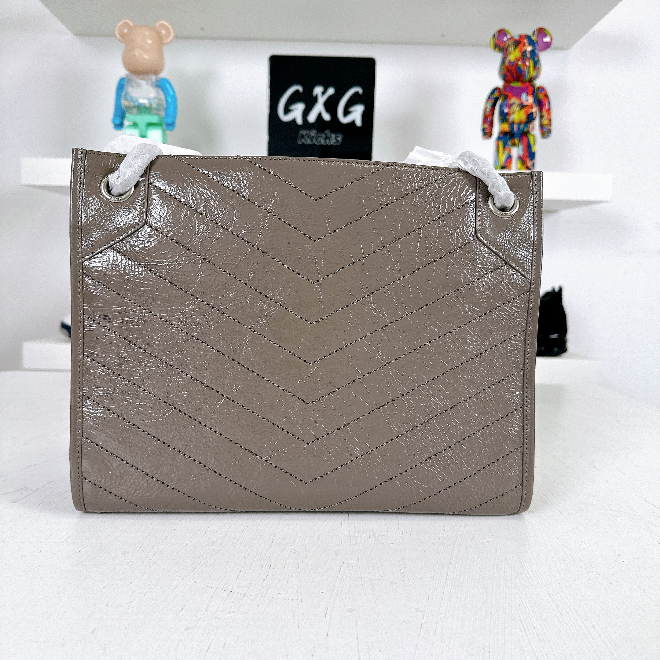 SAINT LAURENT Crinkled Calfskin Matelasse Monogram Large Niki Shopper Tote Dusty Grey