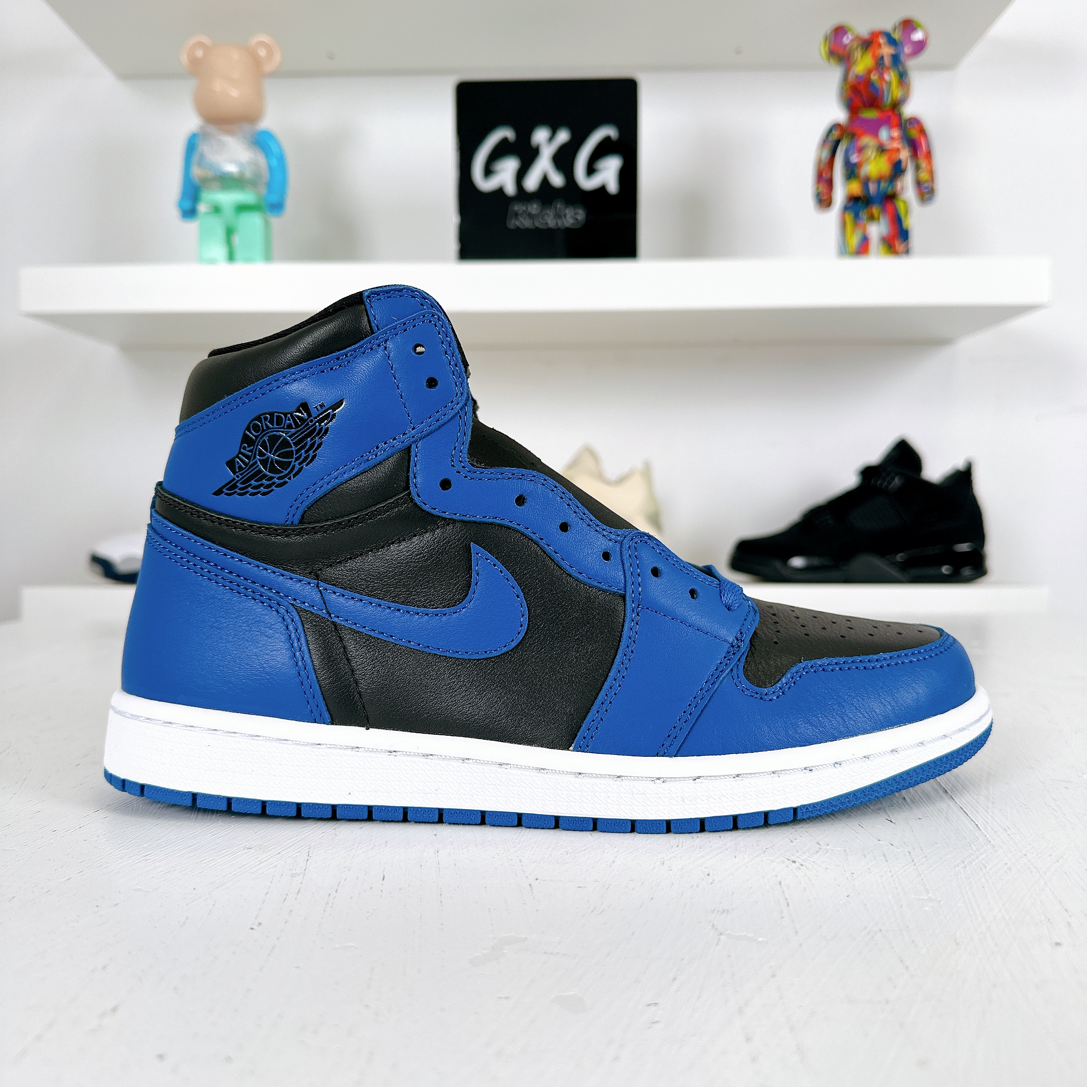 Air Jordan 1 Retro High OG 'Dark Marina Blue' 555088-404
