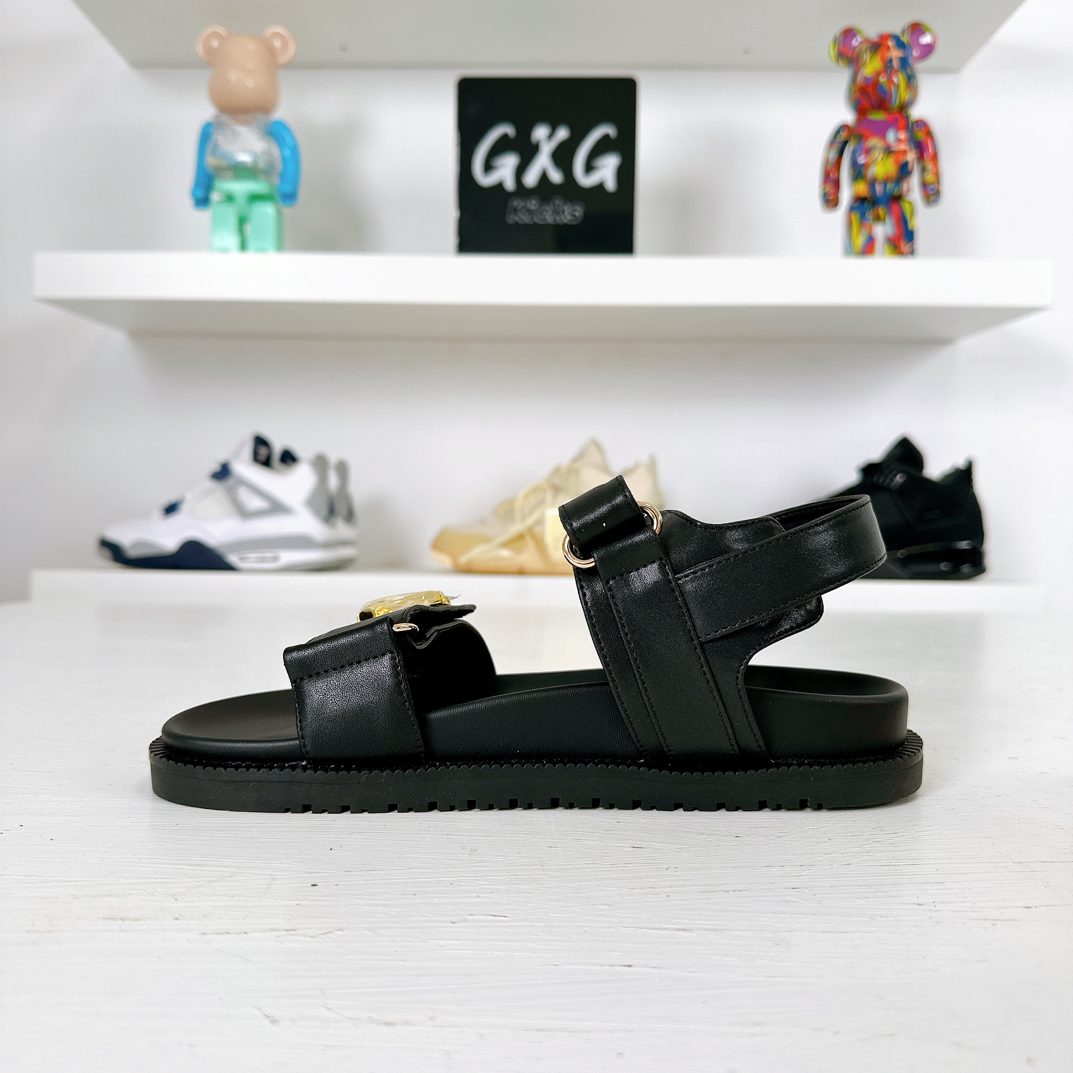 Louis Vuitton Louis Vuitton Sunset Sandel BlackGold