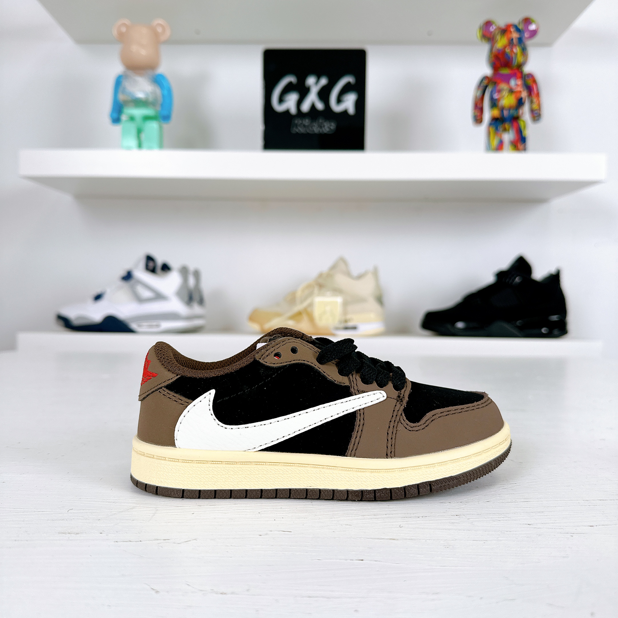 (PS) Air Jordan 1 Retro Low OG SP x Travis Scott CQ4277-001