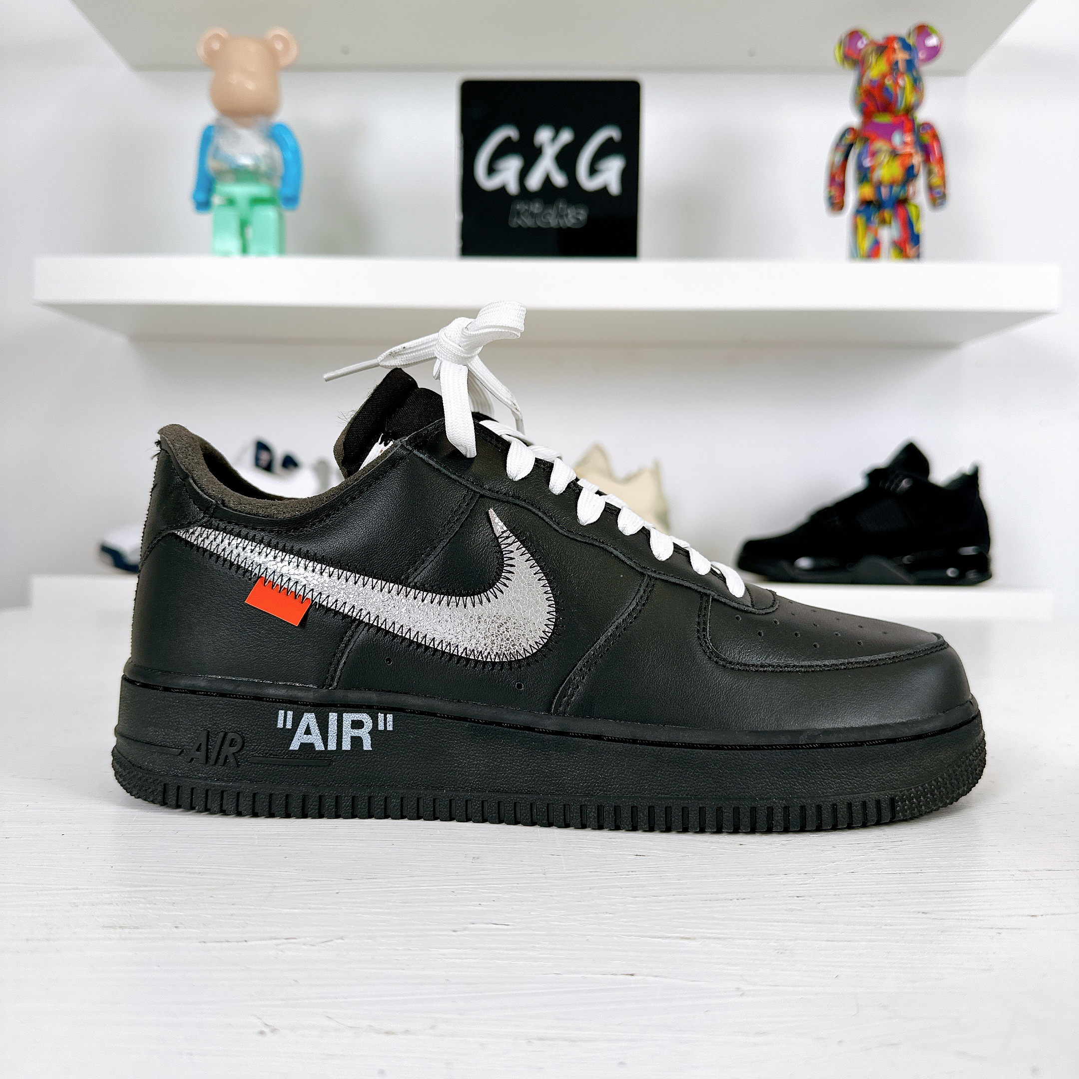 Nike Air Force 1 Low '07 Off-White MoMA AV5210-001