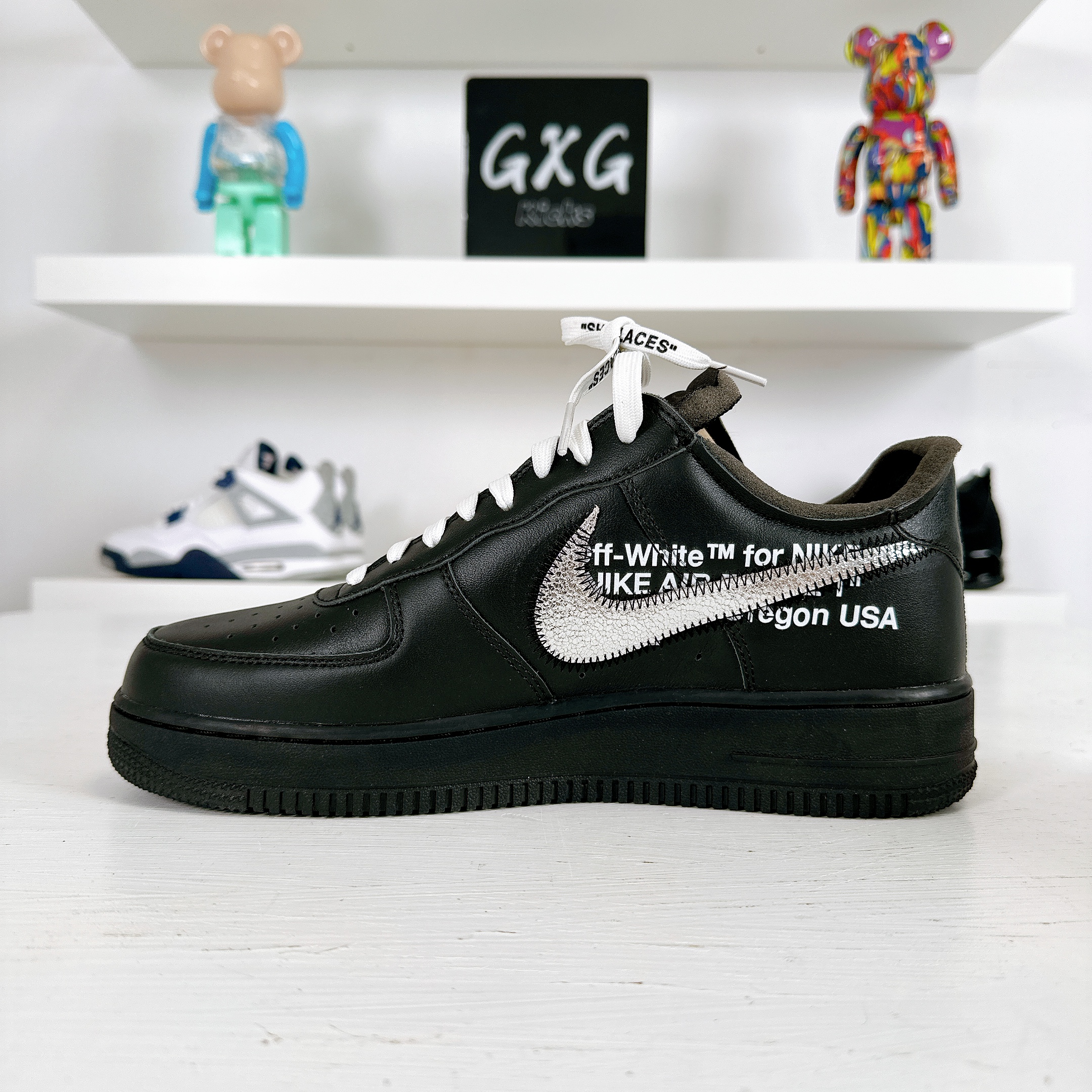 Nike Air Force 1 Low '07 Off-White MoMA AV5210-001