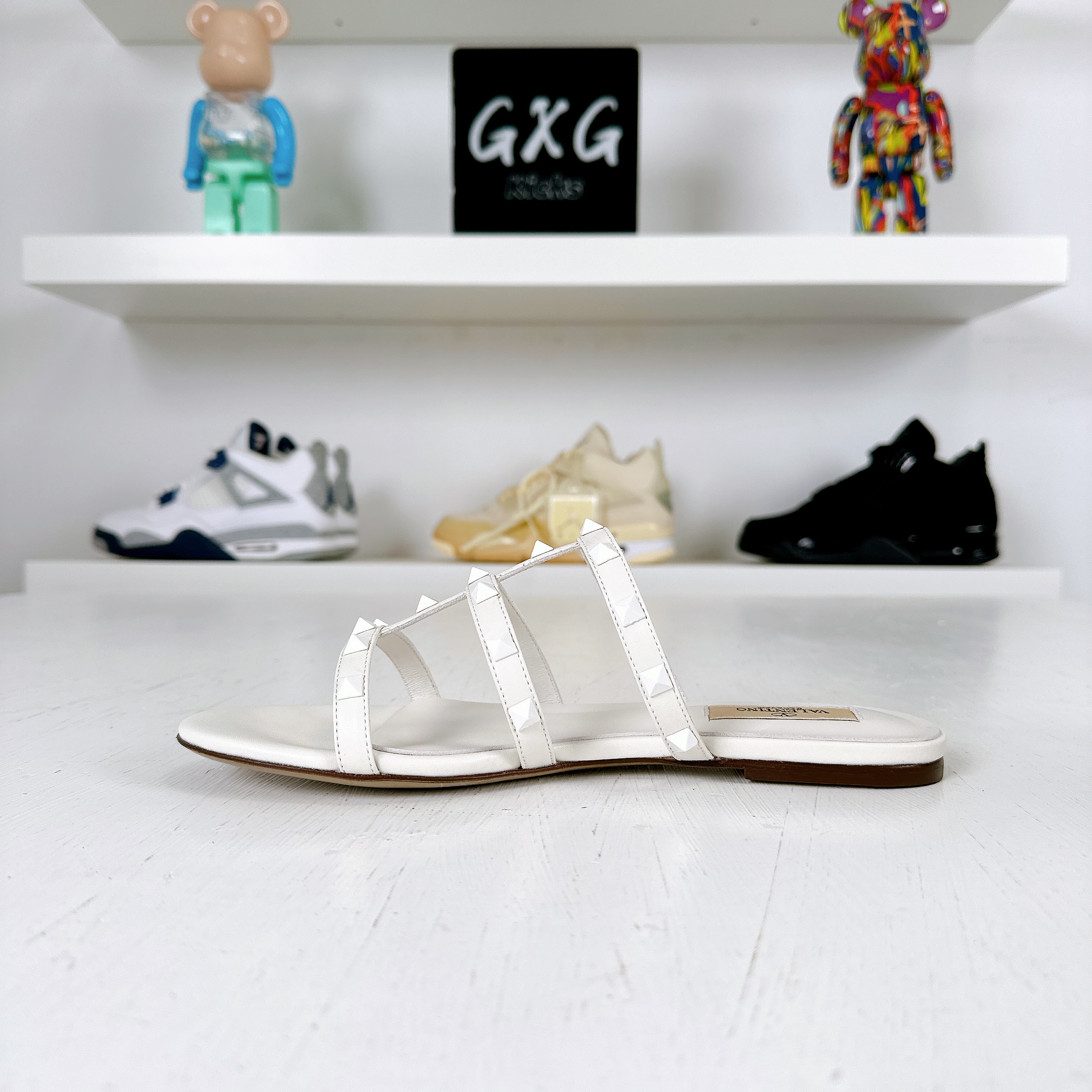 Valentino Rockstud Accents Rubber Slides - Gold Sandals