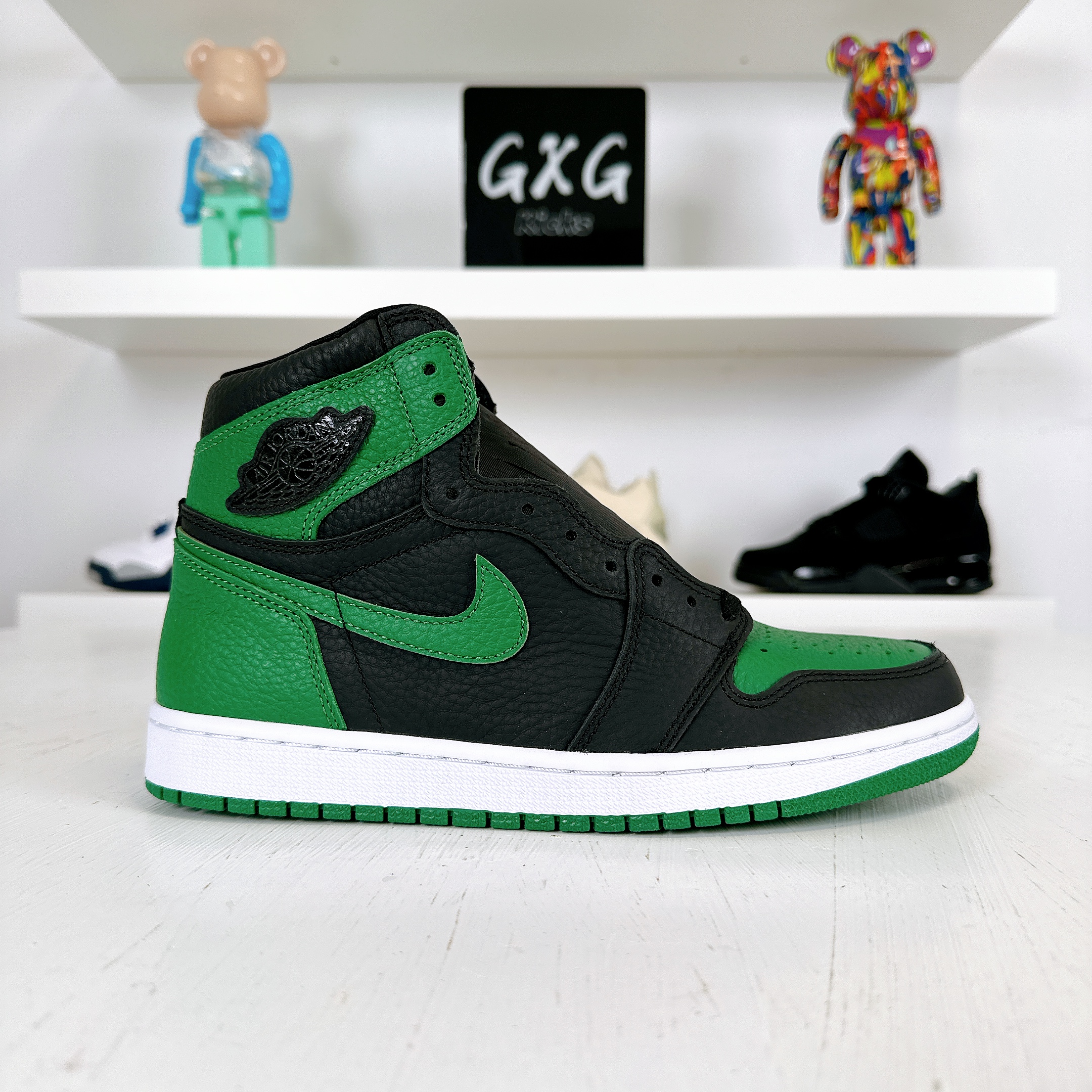 Air Jordan 1 Retro High OG 'Pine Green 2.0' 555088-030