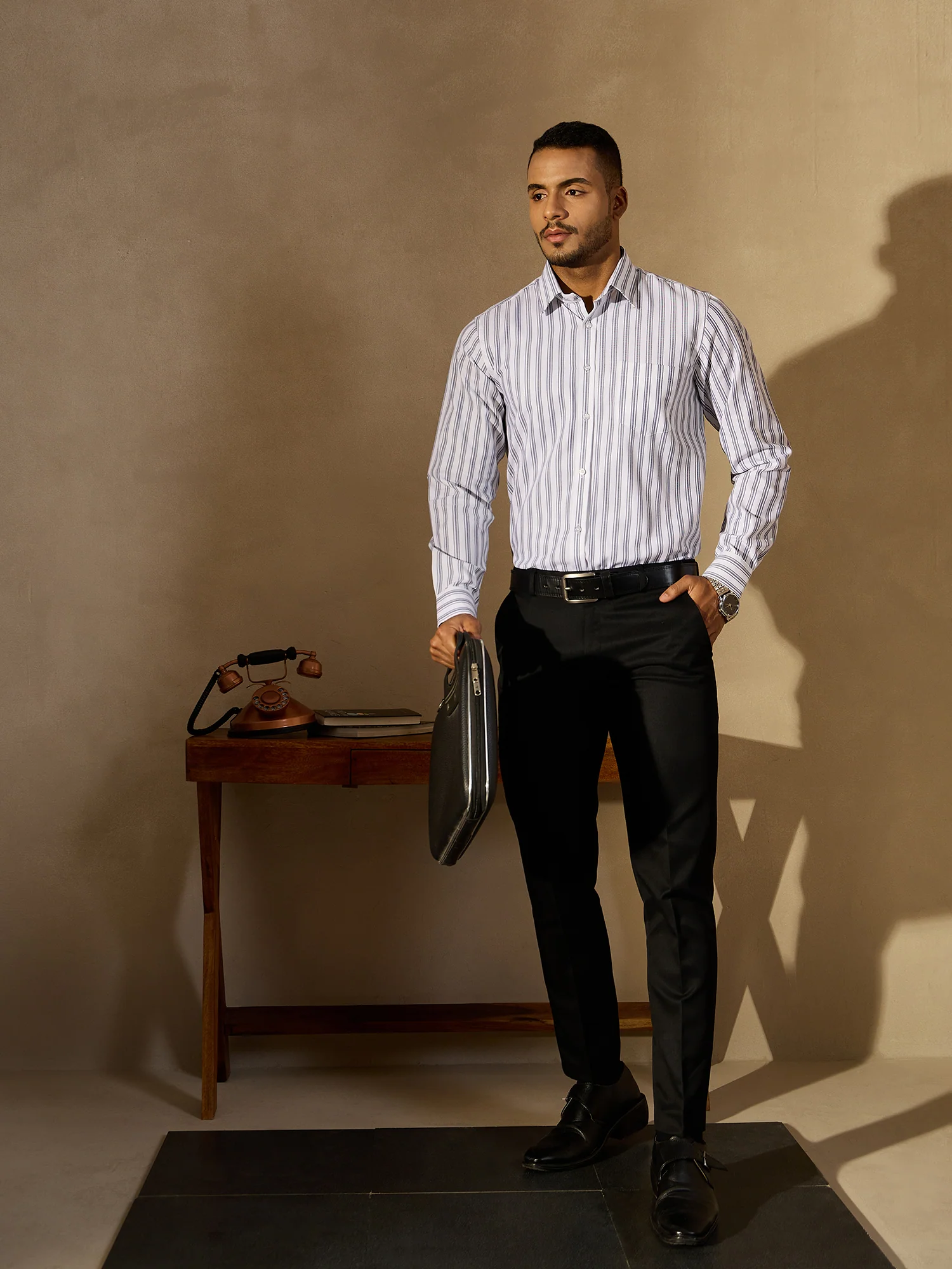 White: Full Sleeves Regular Fit Formal Striped Shirt