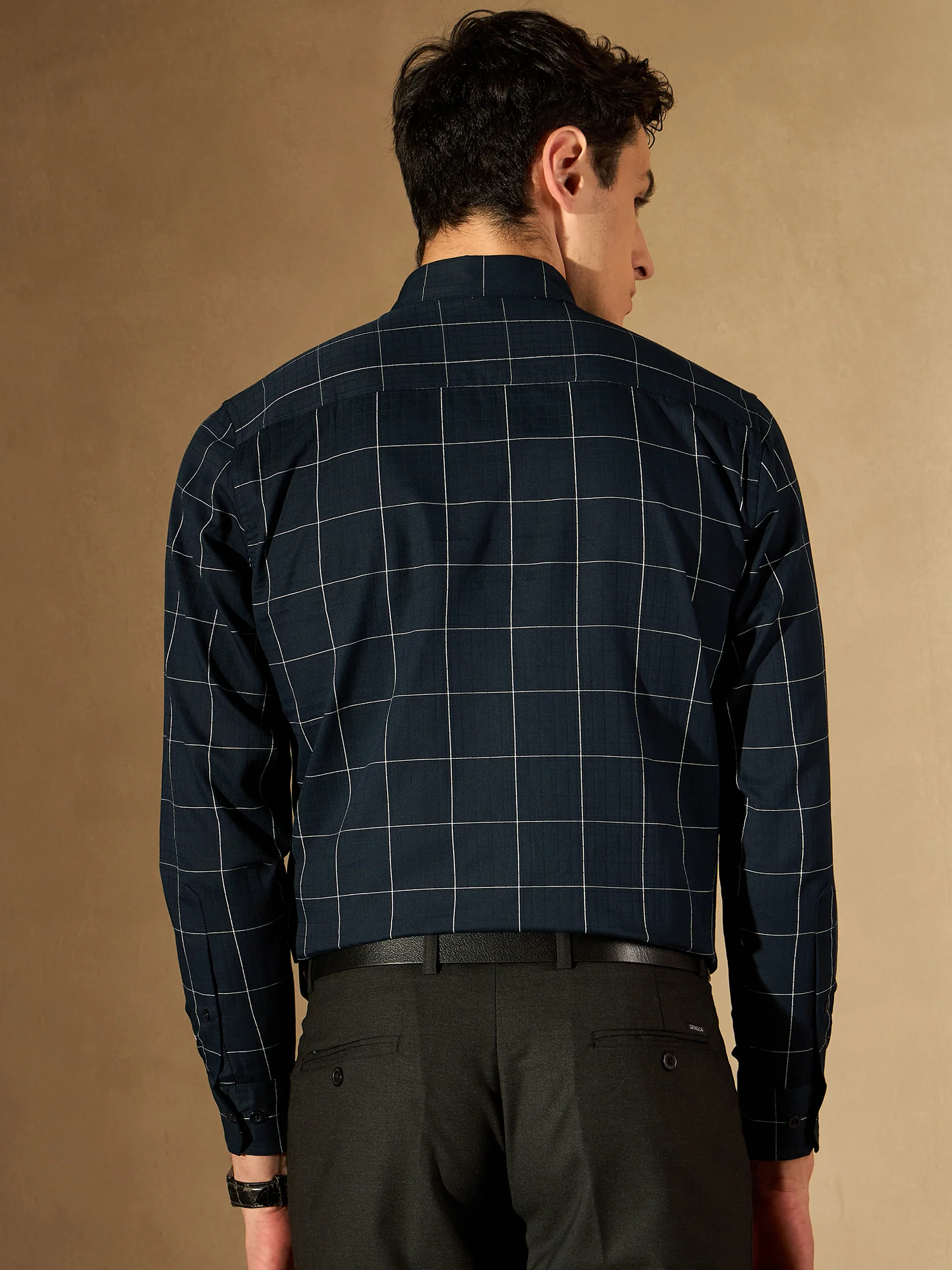 Navy Blue: Full Sleeves Checked Formal Shirt