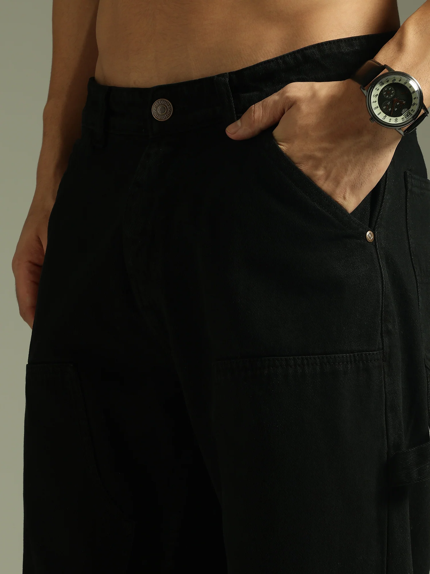 Black: Baggy Fit Carpenter Jeans