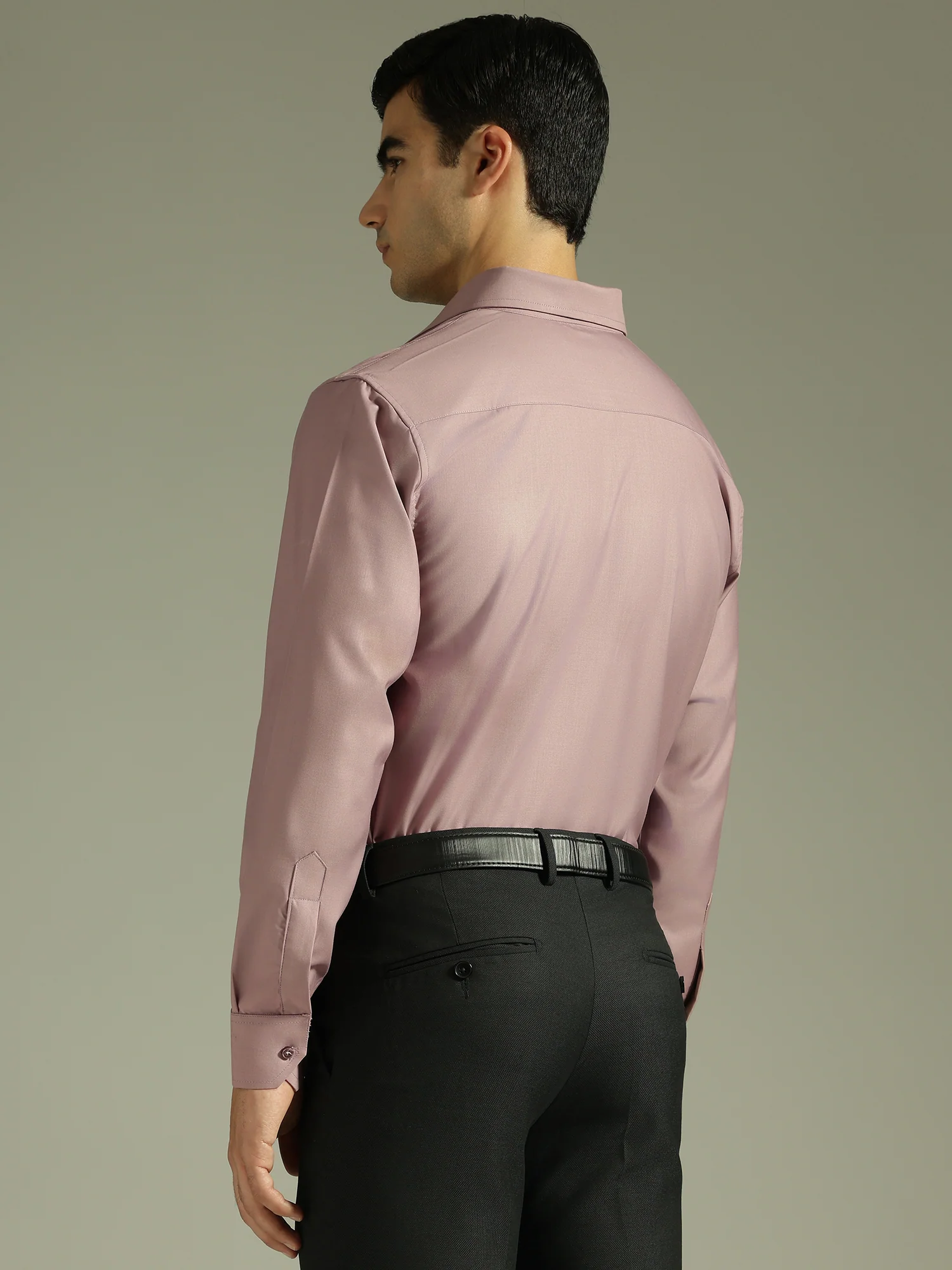 Dusty Pink: Spread Collar Shirt