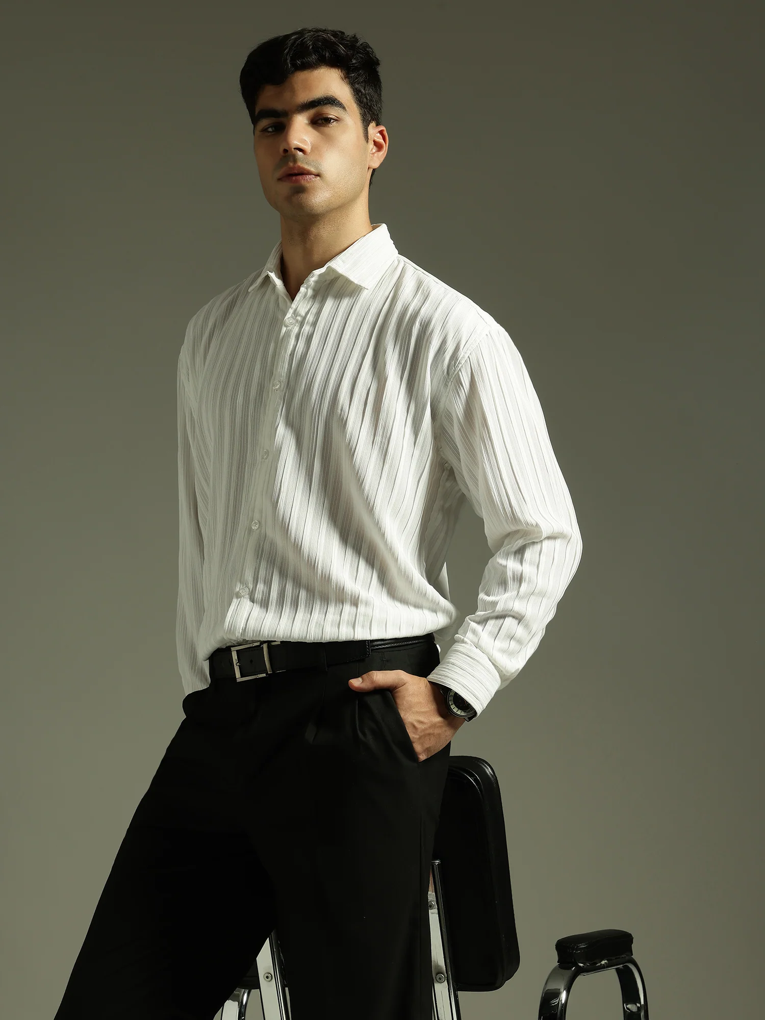 White: Stretchable Pleated Drop Shoulder Casual Shirt