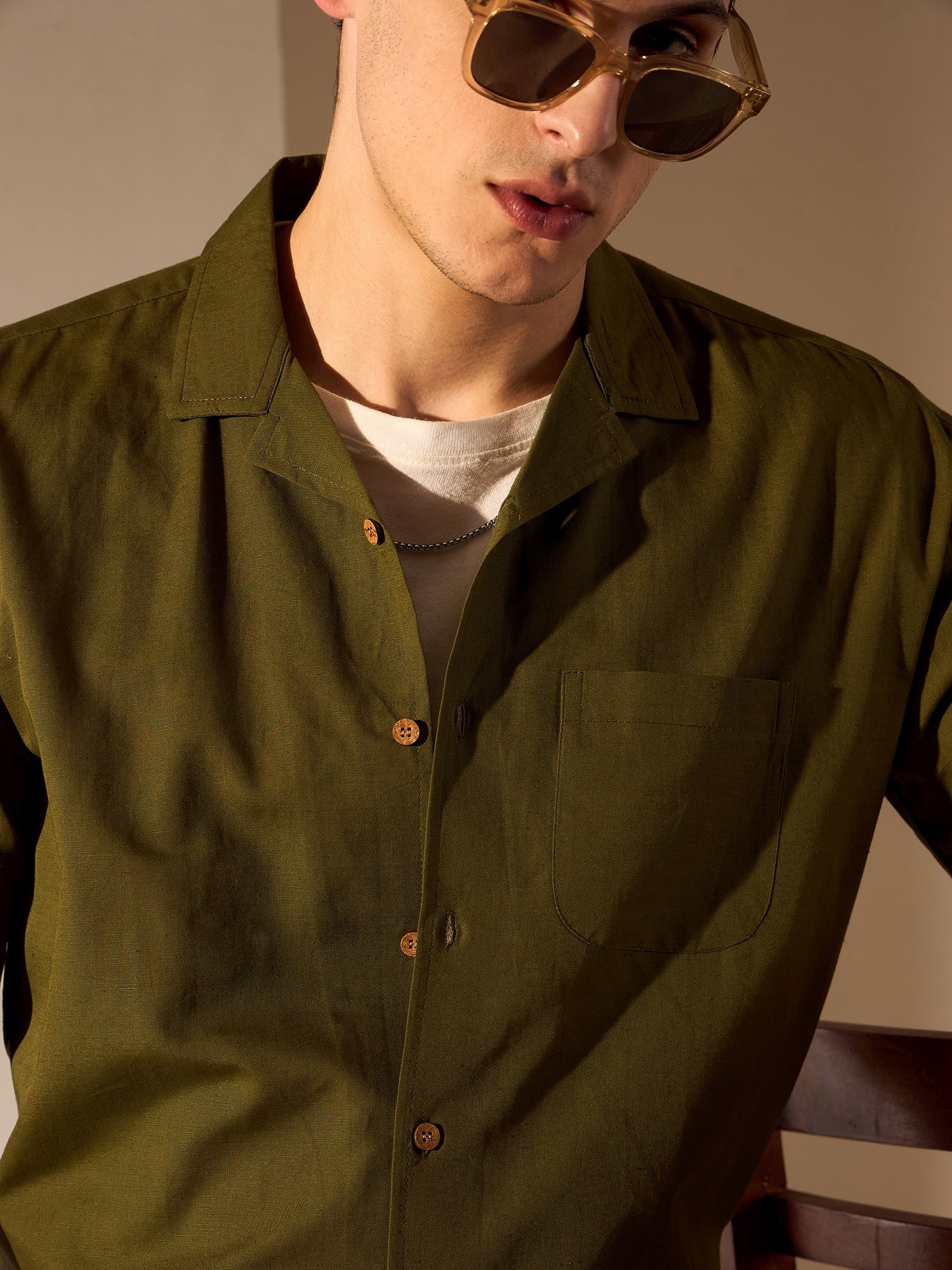 Olive Green: Half Sleeves Sustainable Hemp Oversize Shirt