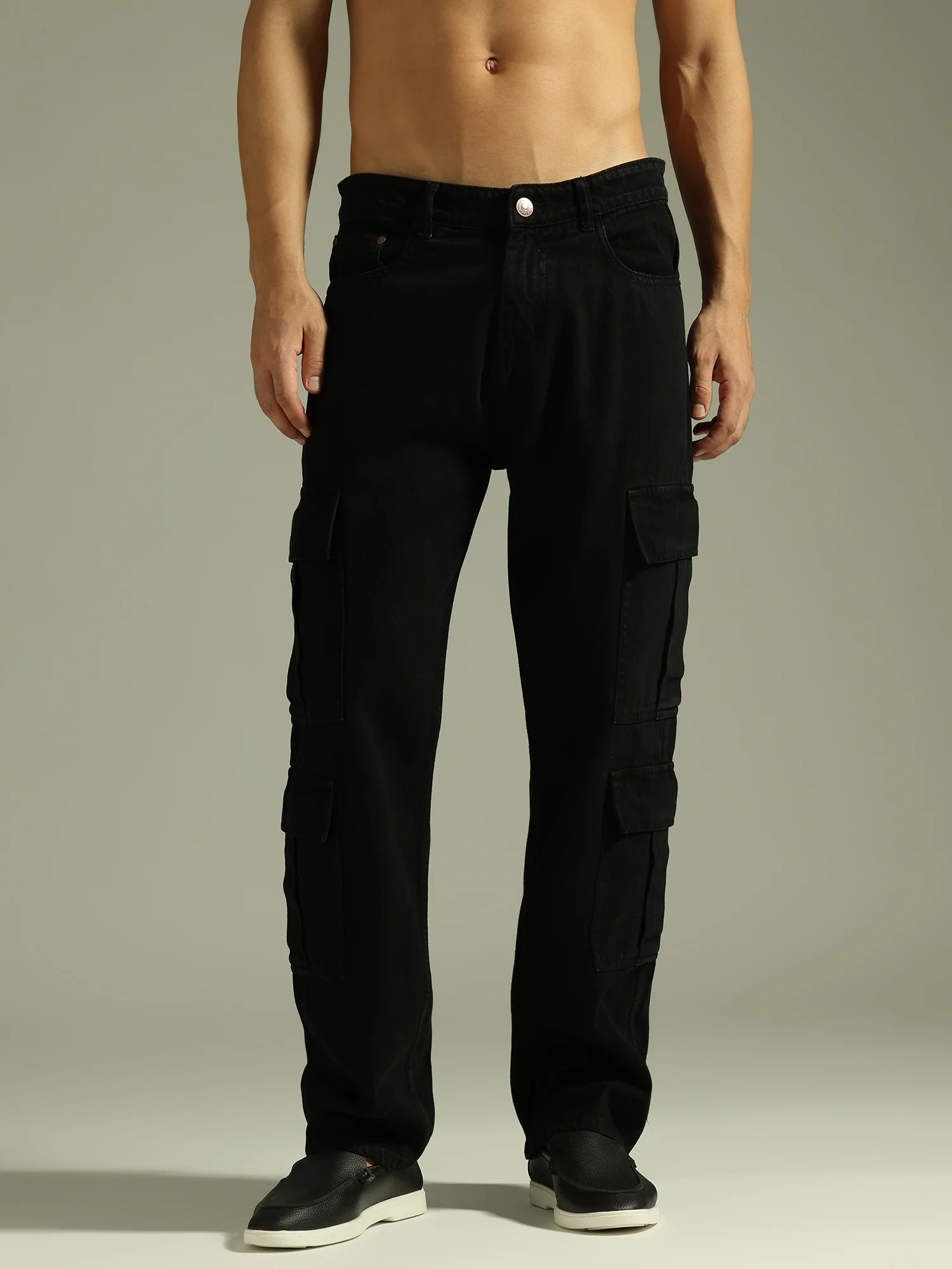 Black: Korean Baggy Cargo Jeans