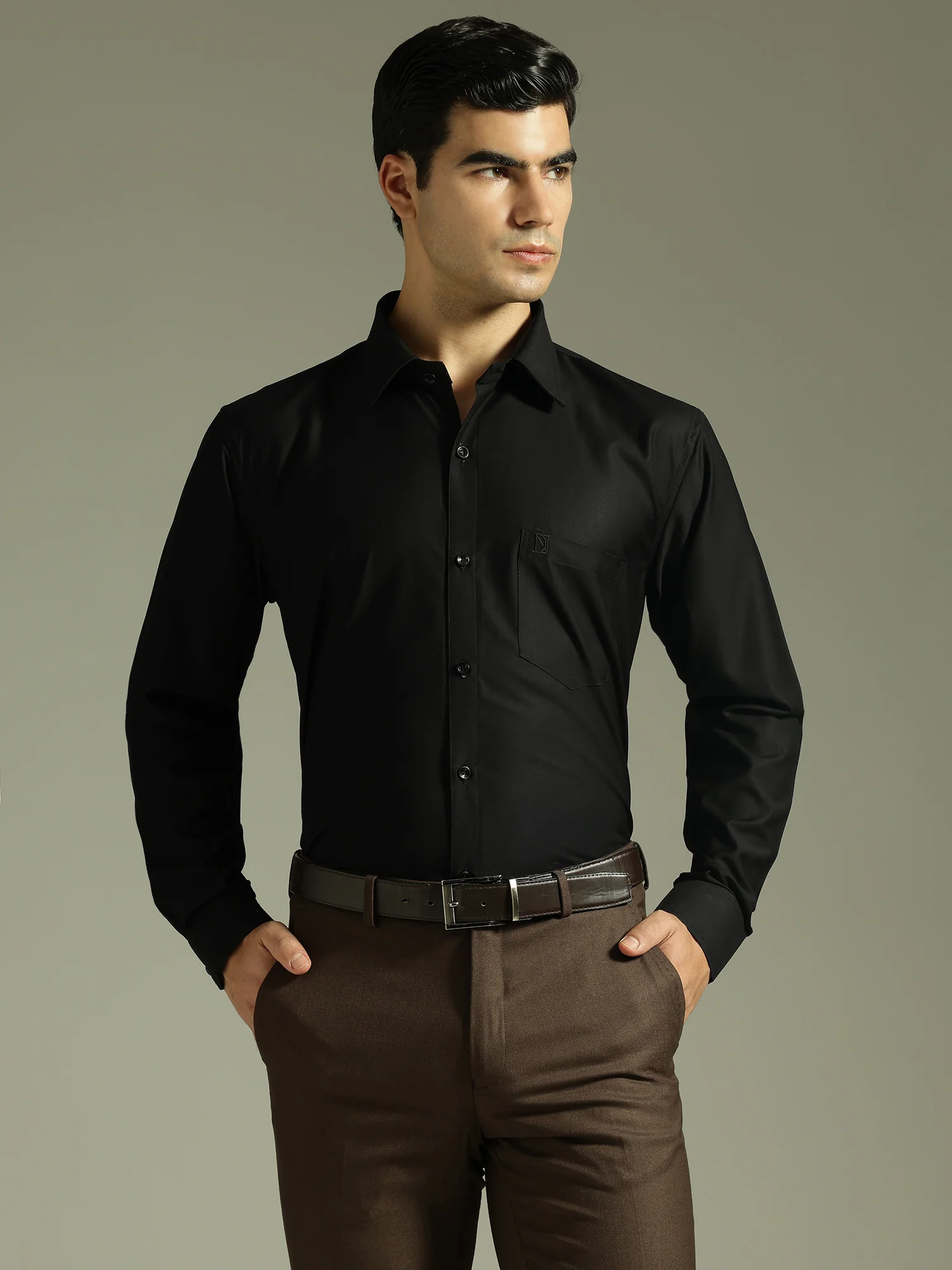 Black: Spread Collar Formal Shirt
