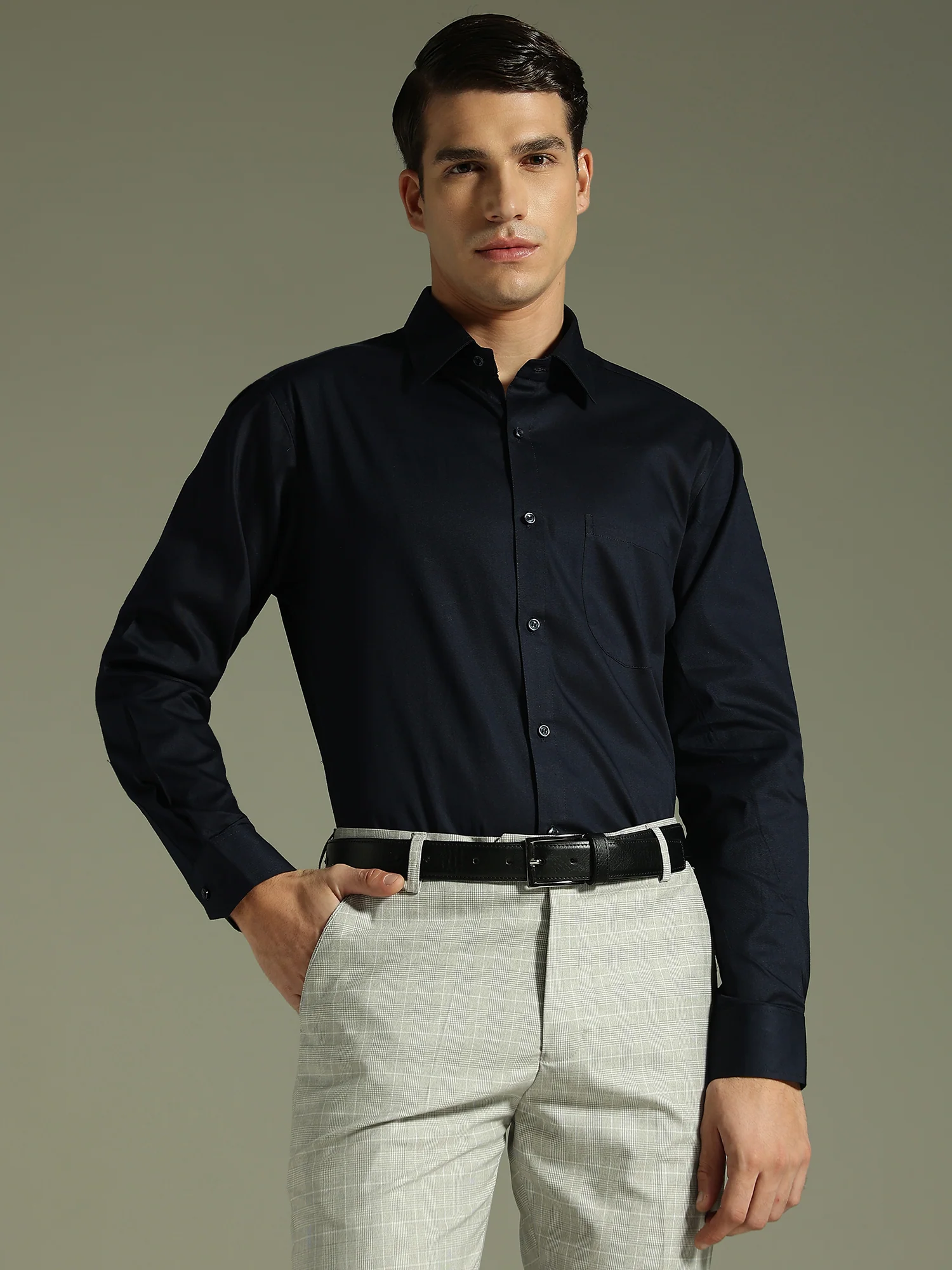 Navy Blue: Solid Cotton Formal Shirt