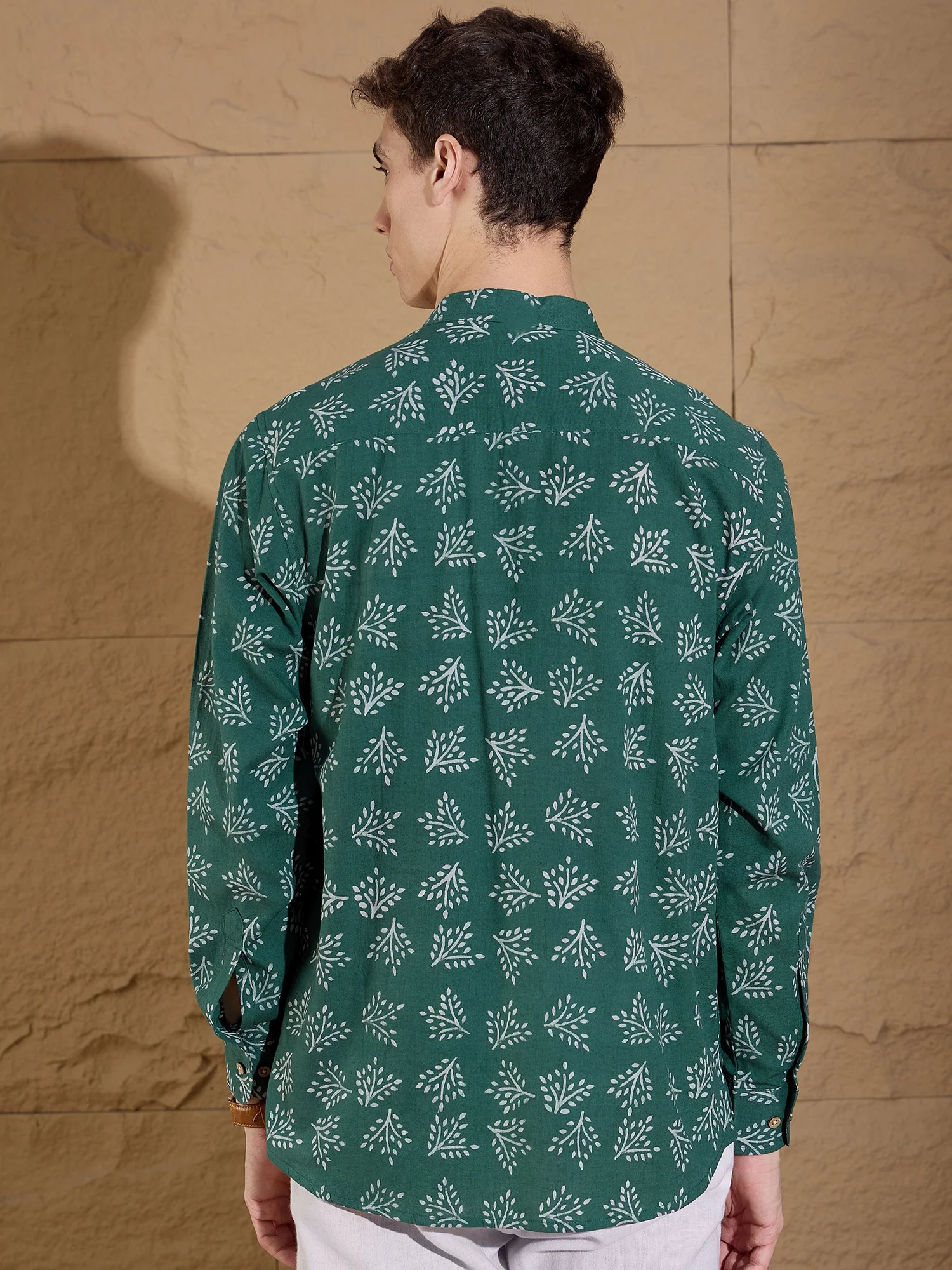 Green and White:Full Sleeves Block Printed Floral Kurta
