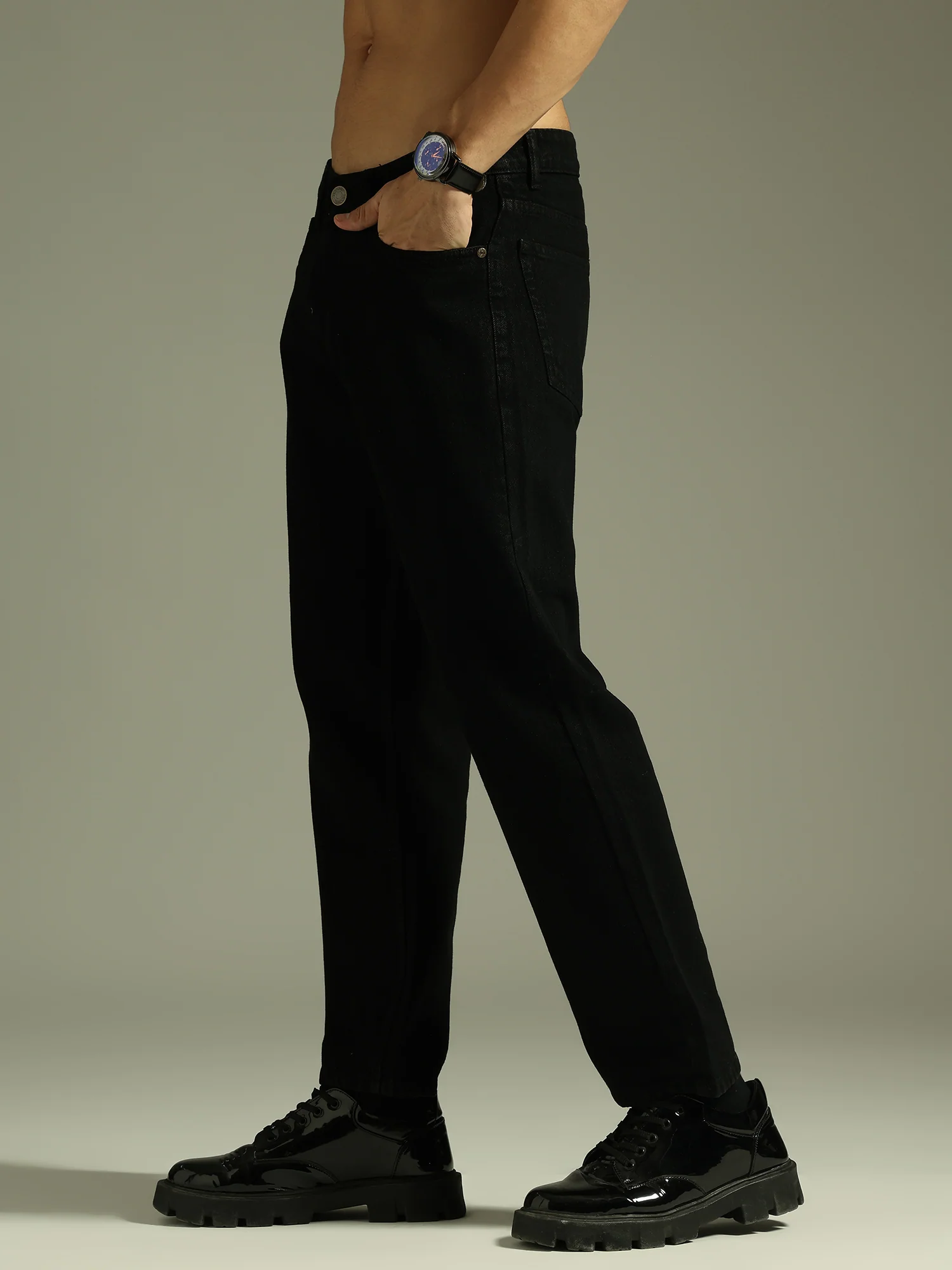 Black: Korean Baggy Jeans
