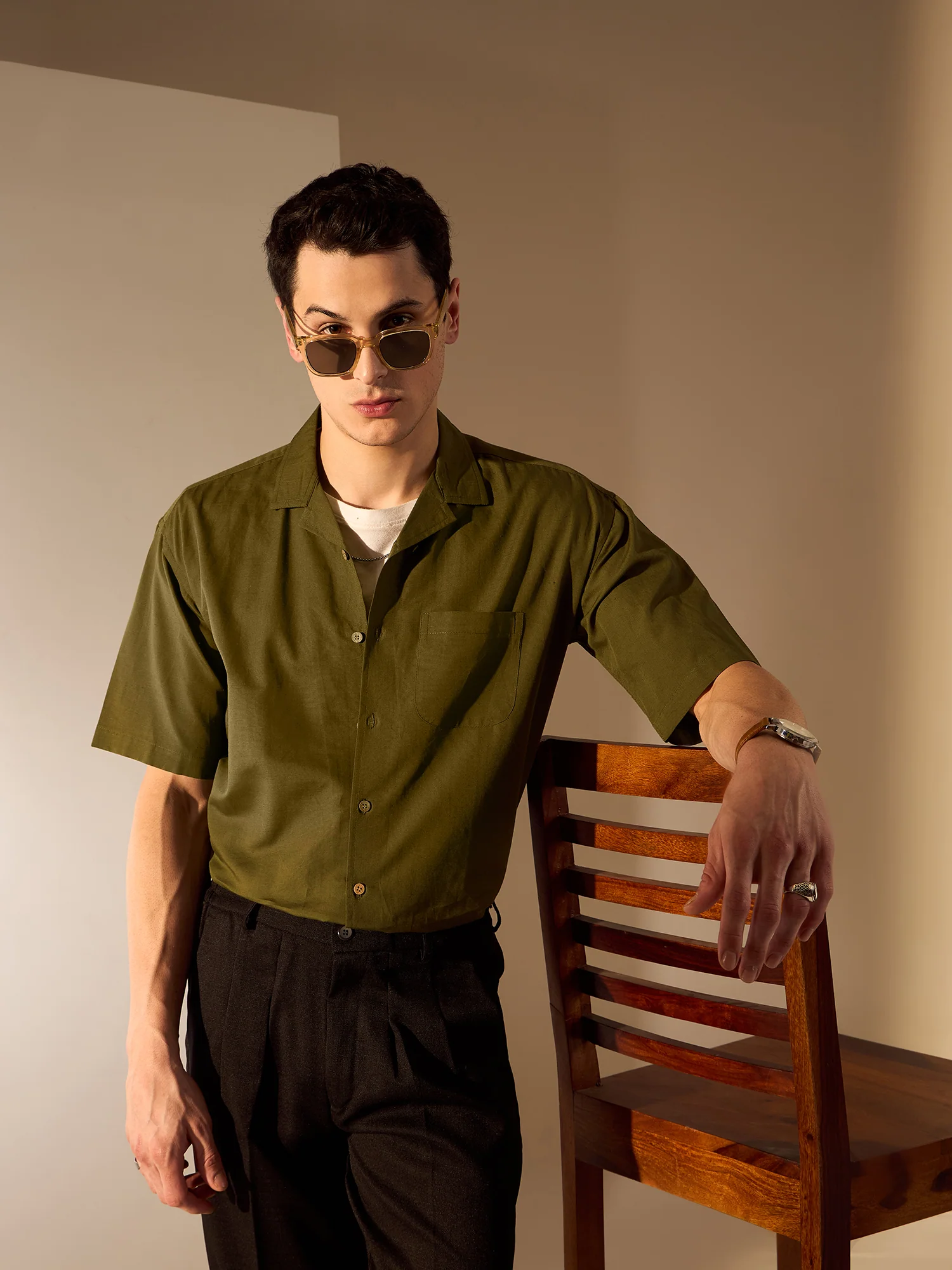 Olive Green: Half Sleeves Sustainable Hemp Oversize Shirt