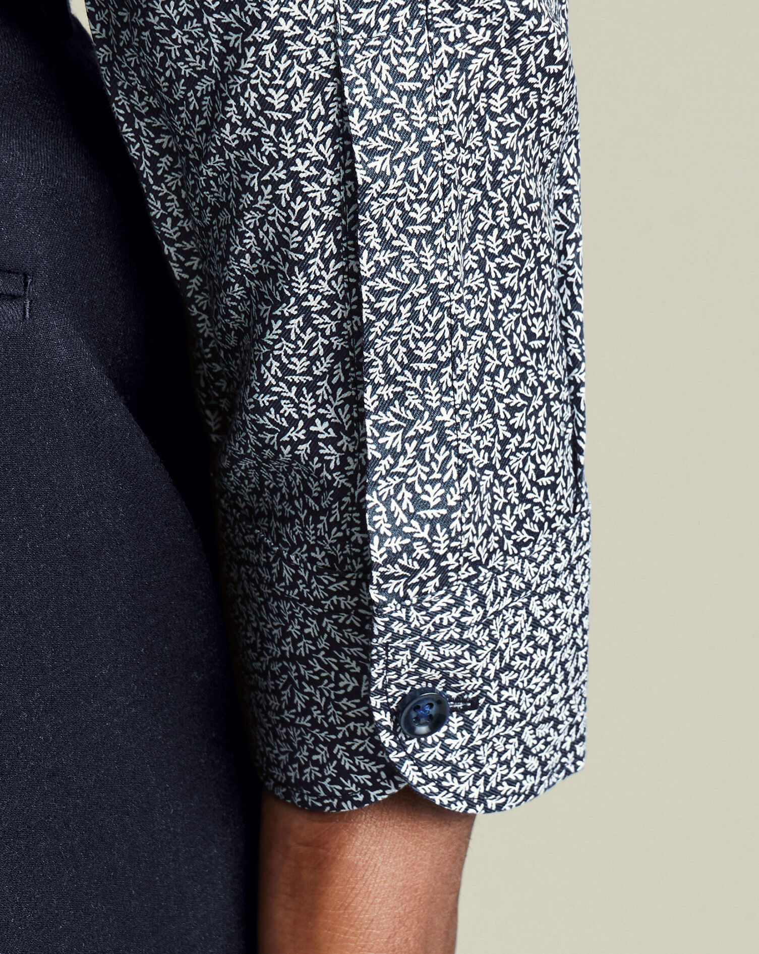 Non-Iron Stretch Leaf Print Shirt - Ink Blue