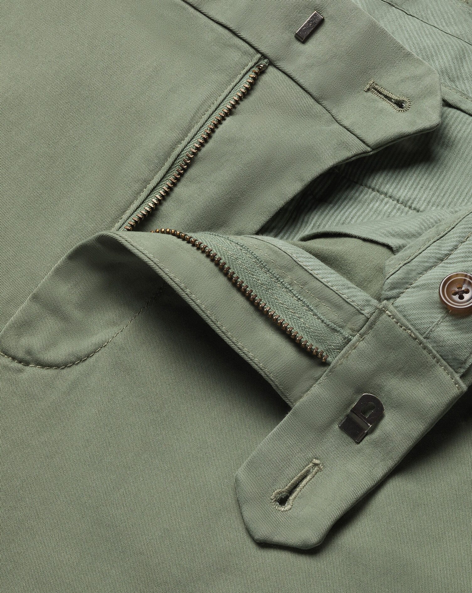 Washed Chinos - Green