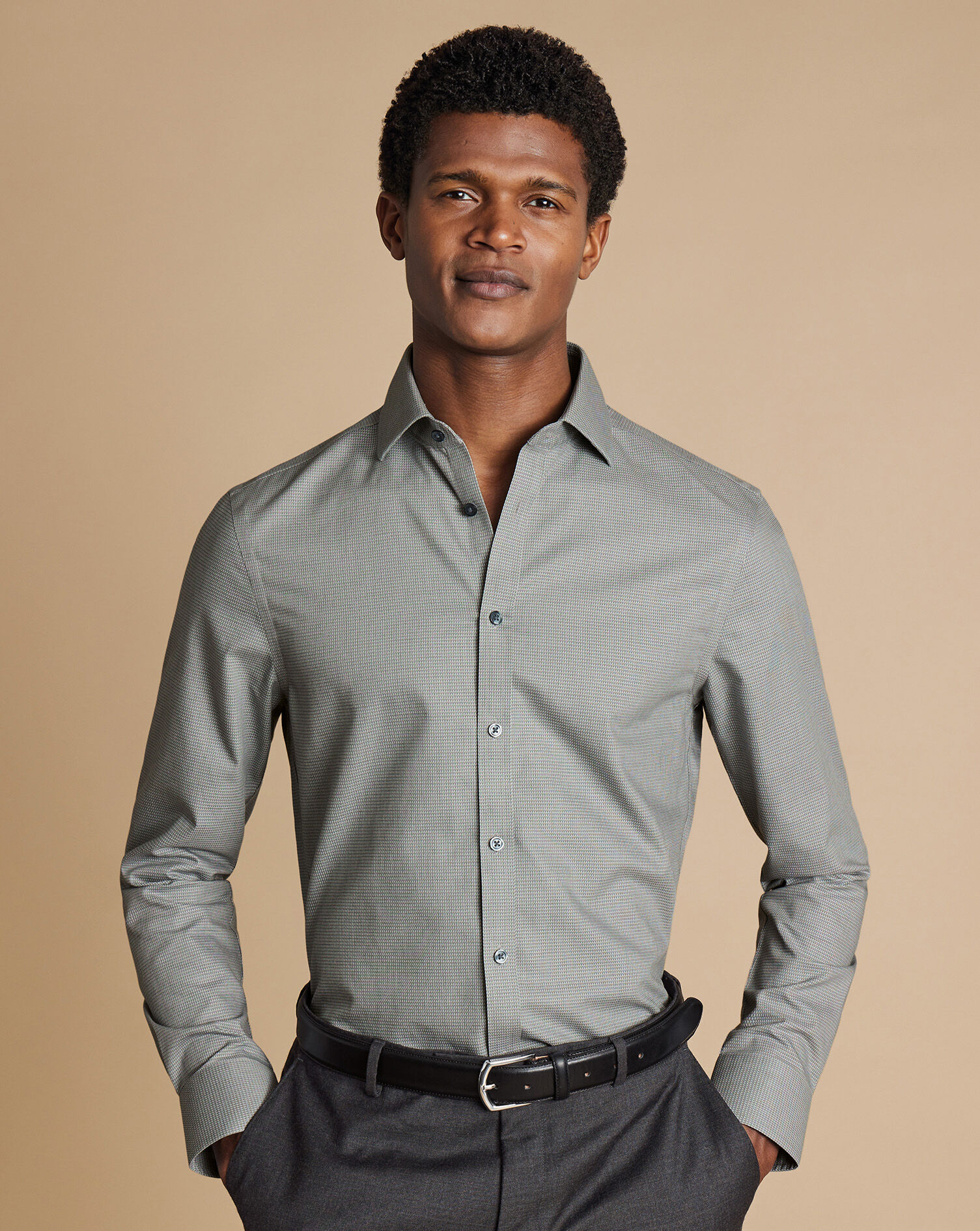 Spread Collar Non-Iron Stretch Kensington Weave Shirt - Charcoal Gray