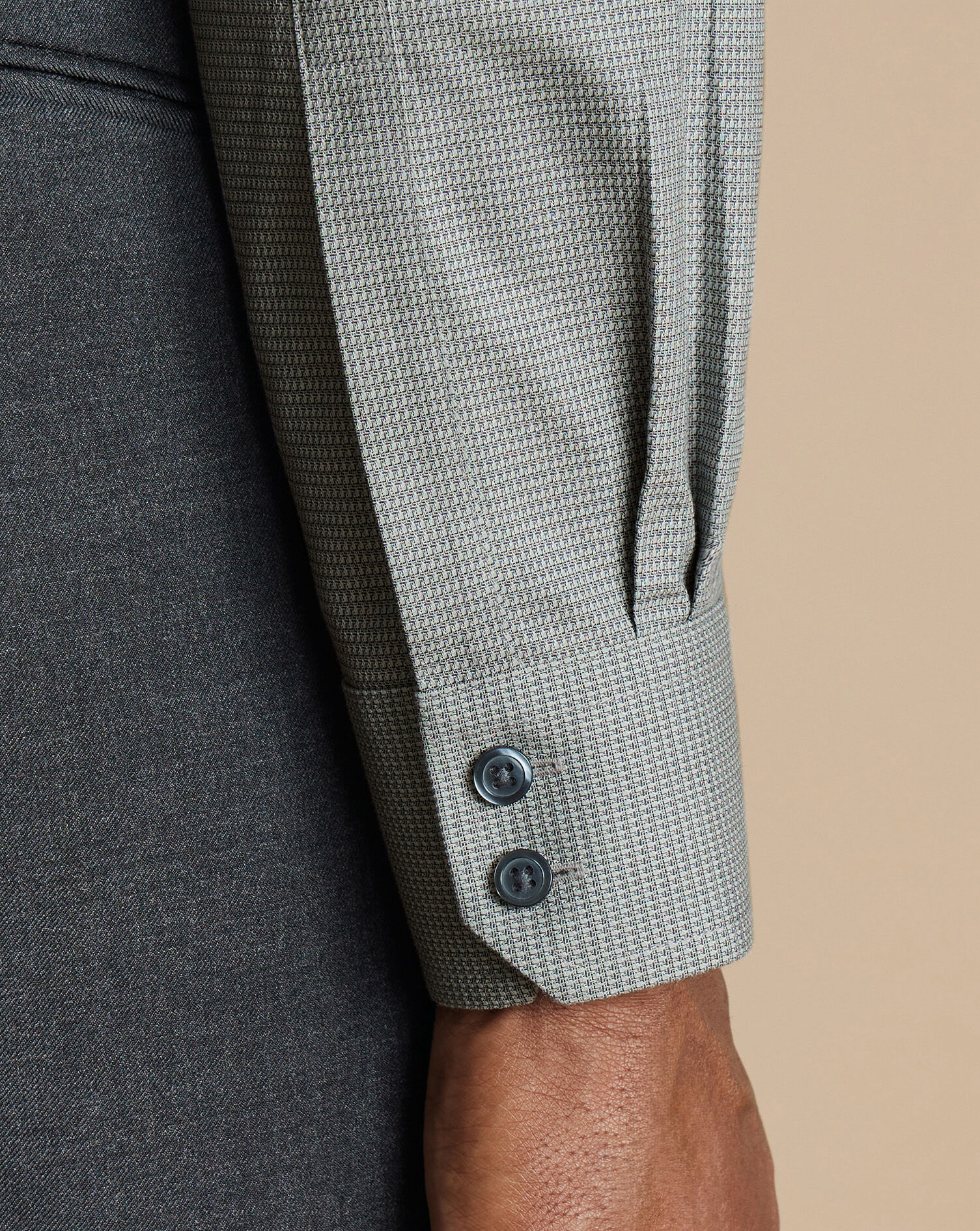 Spread Collar Non-Iron Stretch Kensington Weave Shirt - Charcoal Gray