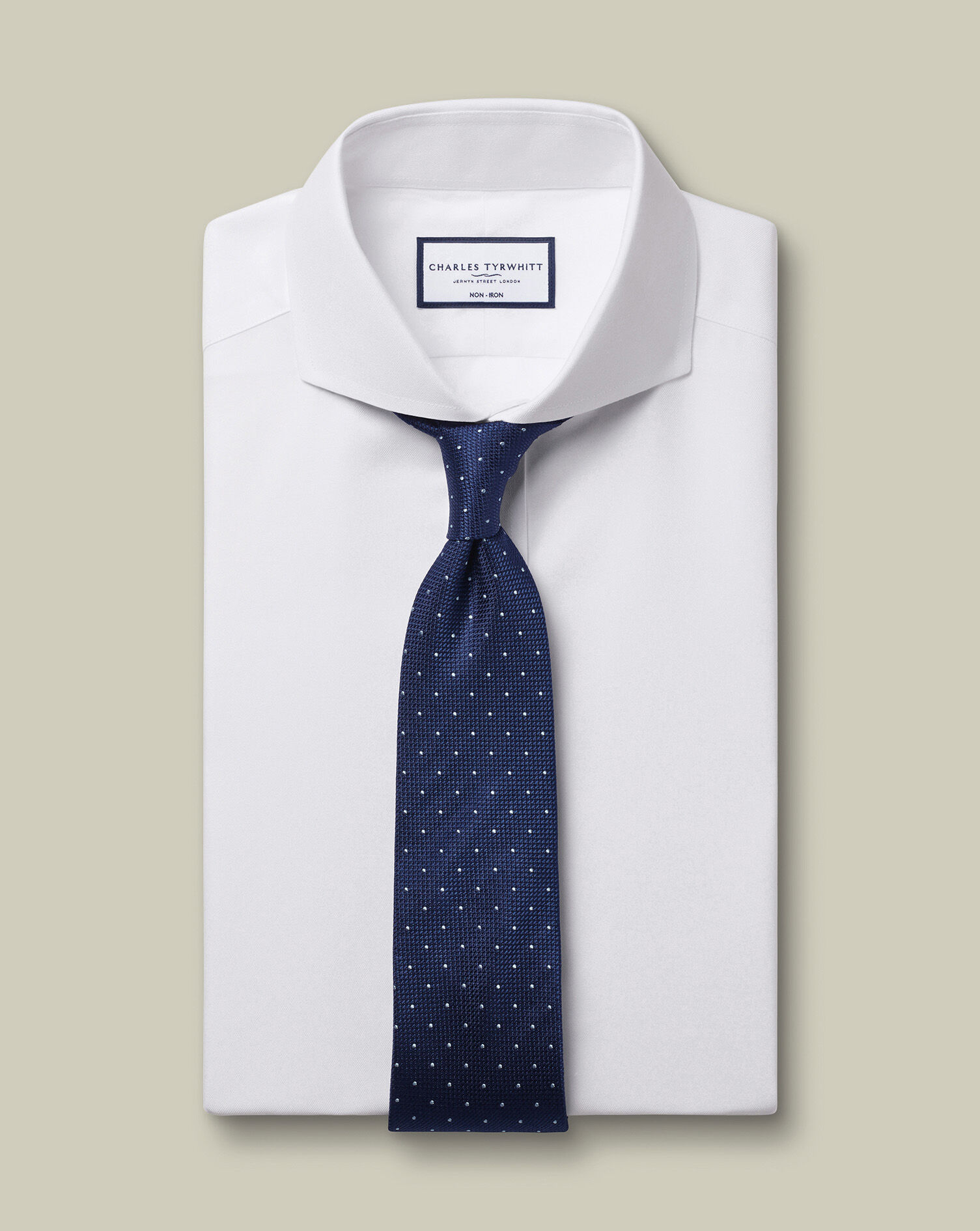 Extreme Spread Collar Non-Iron Twill Shirt - White