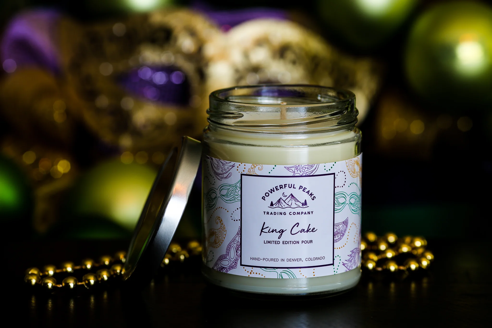 Mardi Gras King Cake - Vanilla | Cinnamon | Cream Frosting - 8 oz. Soy Wax Candle