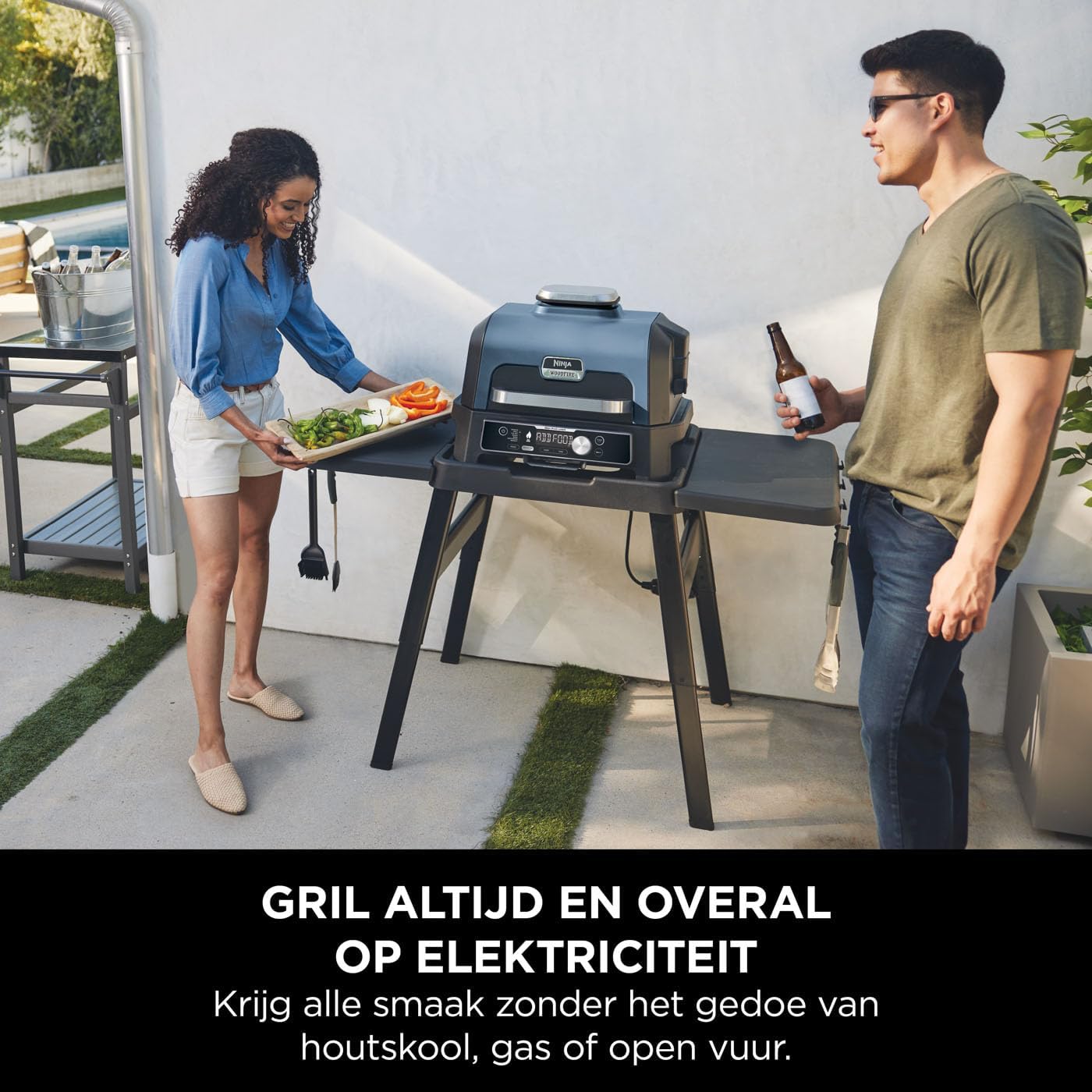 Ninja Woodfire Pro Connect XL Electric BBQ Grill & Smoker with App Control, Digital Sensor, Large 7-in-1 Grill & Air Fryer with Wood Fire Pellets, Weatherproof, Black OG901EU