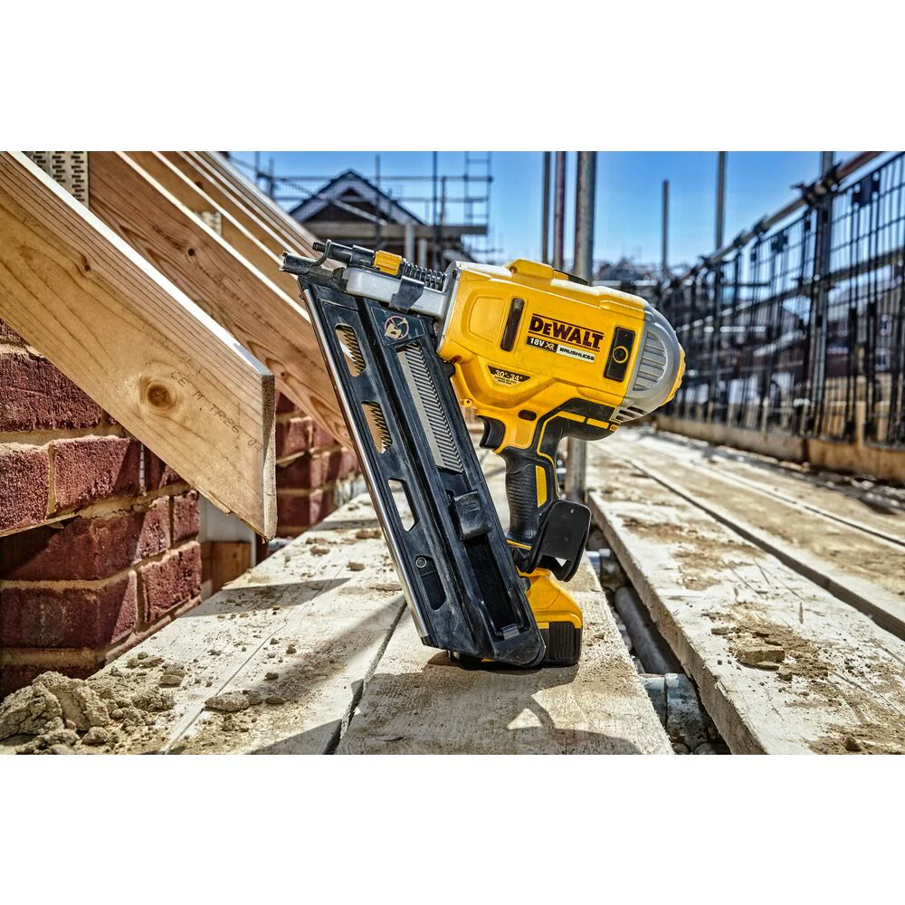 2025 18V/2x5Ah twee-traps accu-spijker- en nietapparaat 90mm (DeWALT DCN692P2-QW)
