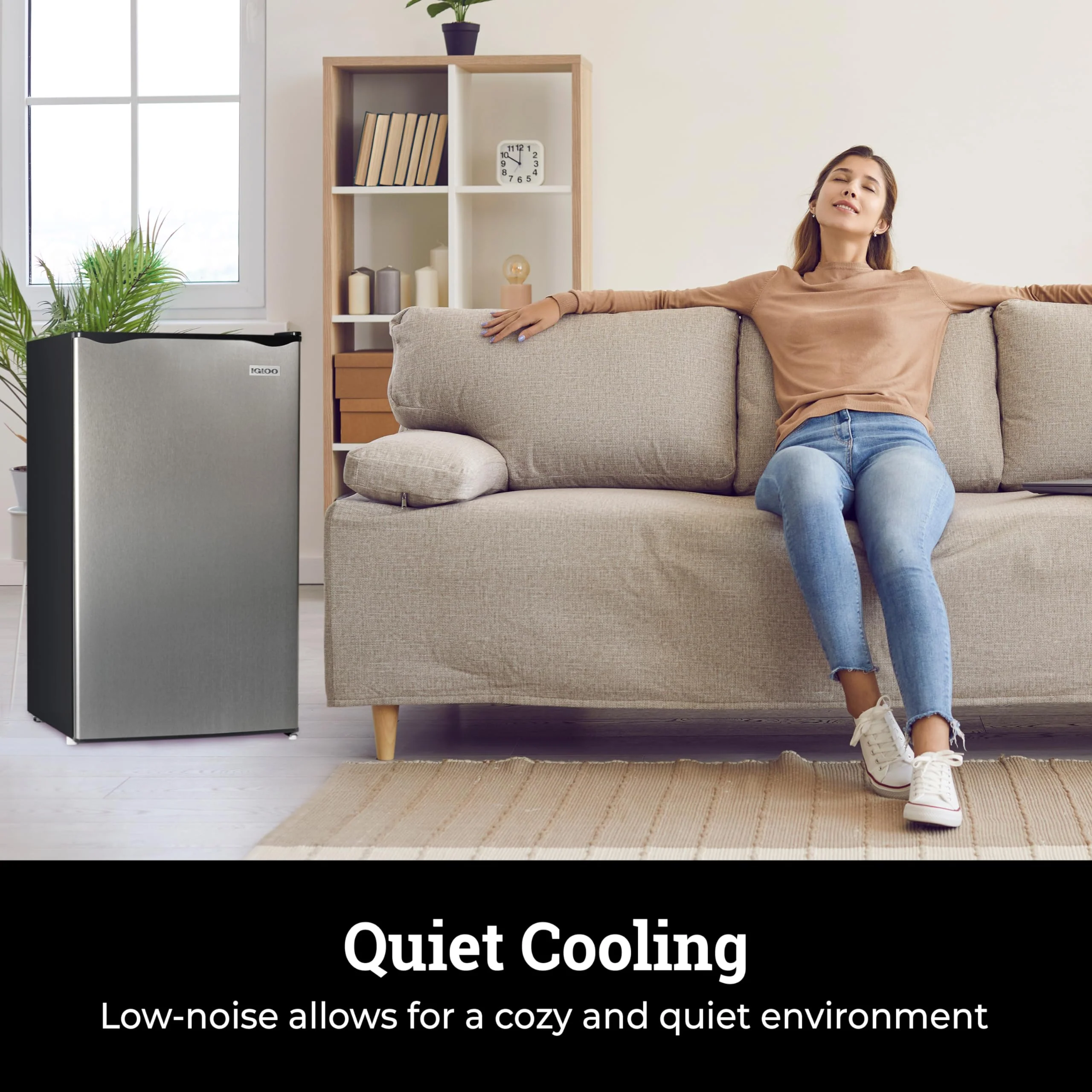 Igloo Compacte Koelkast van 3,2 Cu. Ft. met Vriezer en Enkele Deur