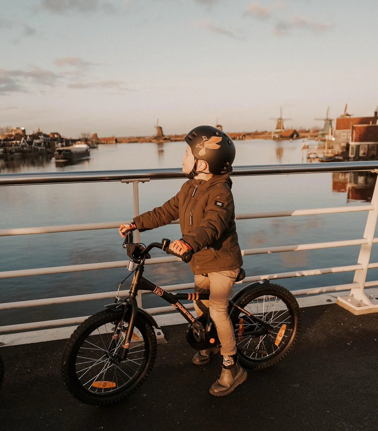 2025 Kinderfiets 18 inch vanaf 5 jaar in Mat Zwart & Oranje