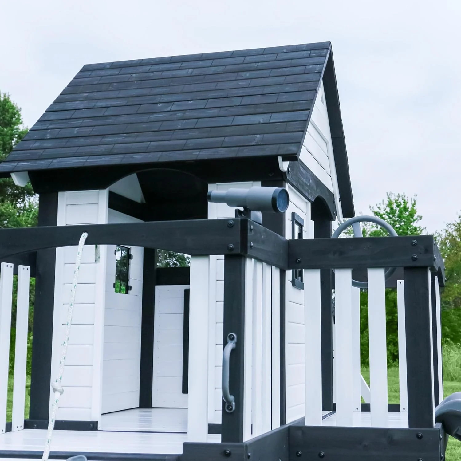 Backyard Discovery Canyon Creek cederhouten schommelset met golvende glijbaan, clubhuis, speelkeuken, picknickplaats, schommels met gordel, webschommel, klimwand, balkons, speelhuis, trapladder, buitenspeeltoestel