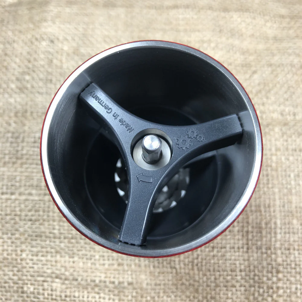 2025 Comandante C40 Nitro Blade - alle kleuren - Handmolen